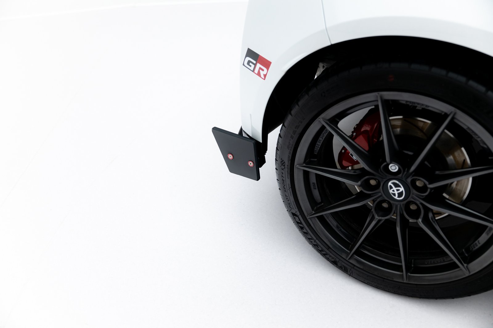 Splitters Laterales Traseros + Flaps Aerodinámicos Toyota GR Yaris Mk4 - Imagen 2