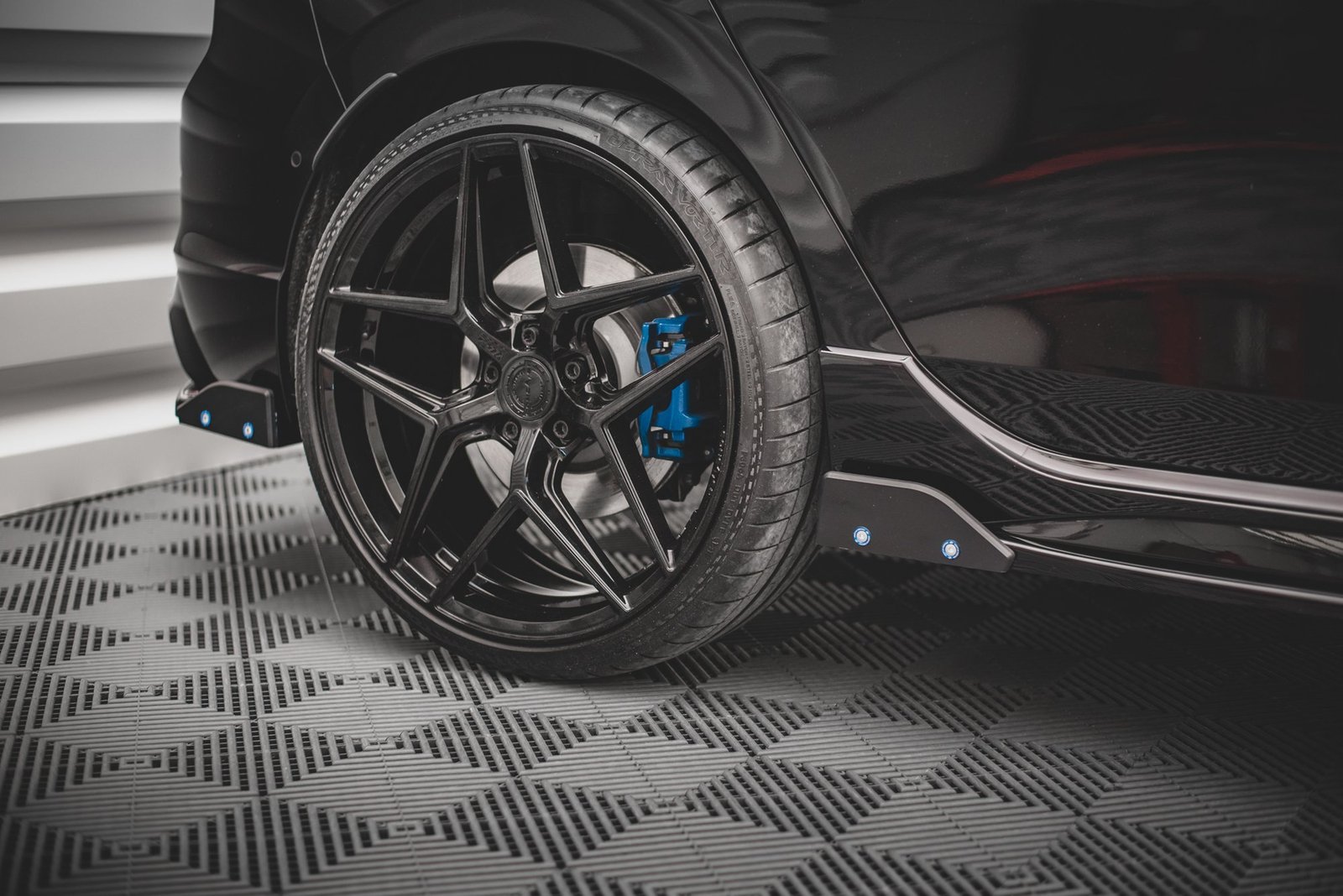 Splitters Laterales Traseros + Flaps Aerodinámicos Volkswagen Golf R Hatchback Mk8 - Imagen 3