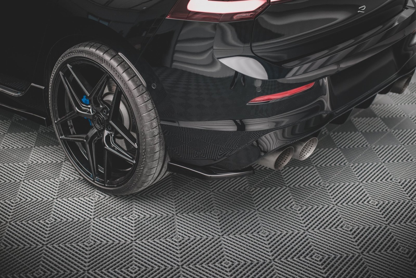 Splitters Laterales Traseros for Volkswagen Golf R Hatchback Mk8