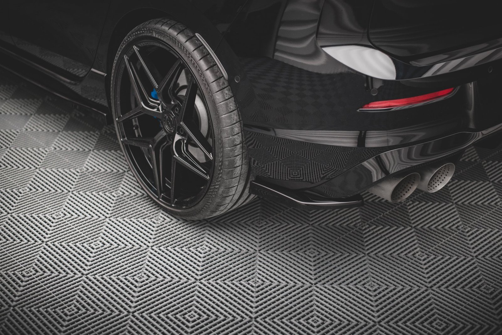 Splitters Laterales Traseros for Volkswagen Golf R Hatchback Mk8 - Imagen 3