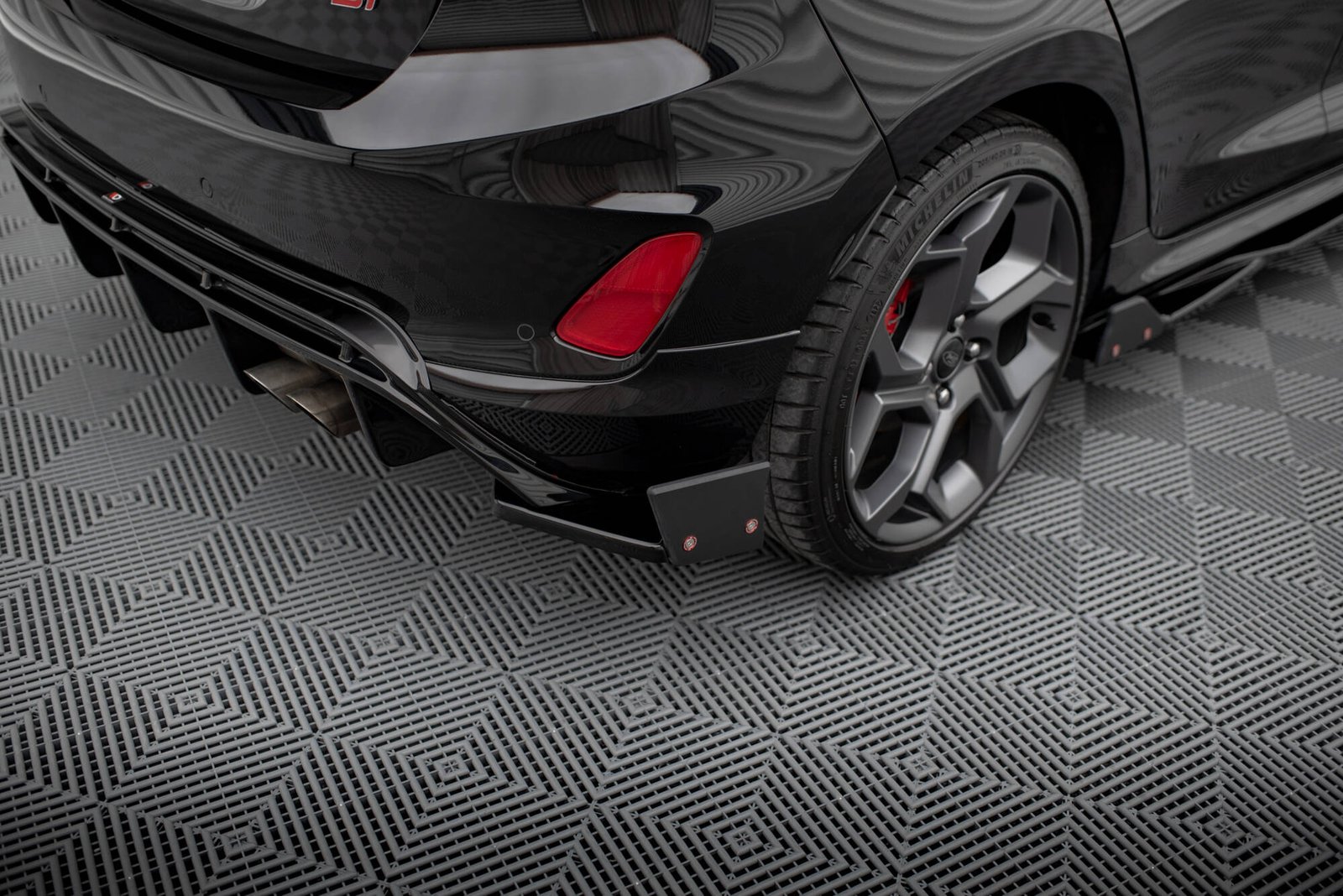 Splitters Laterales Traseros + Flaps Aerodinámicos Ford Fiesta ST Mk8 - Imagen 4