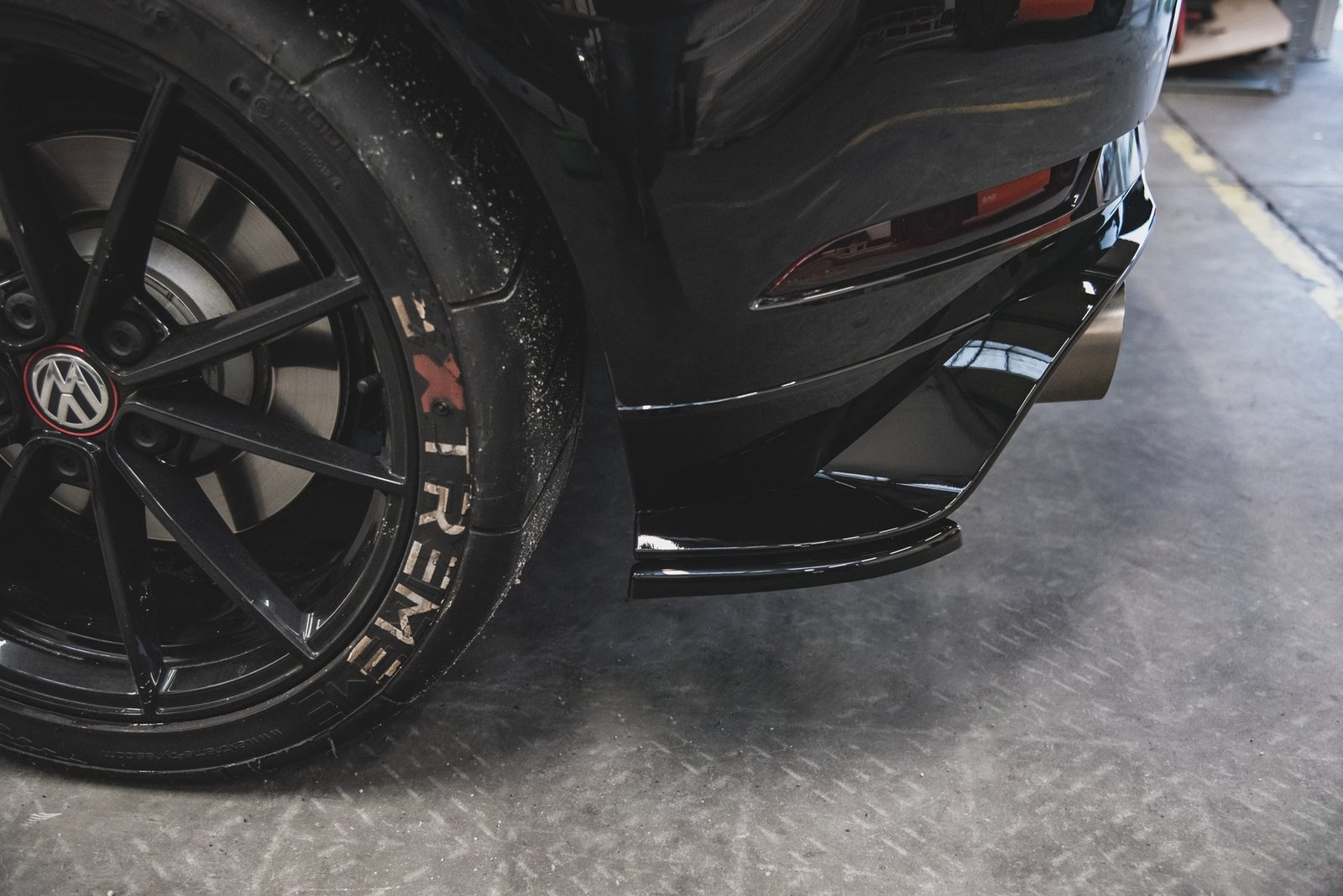 Splitters Laterales Traseros VW Golf 7 GTI TCR