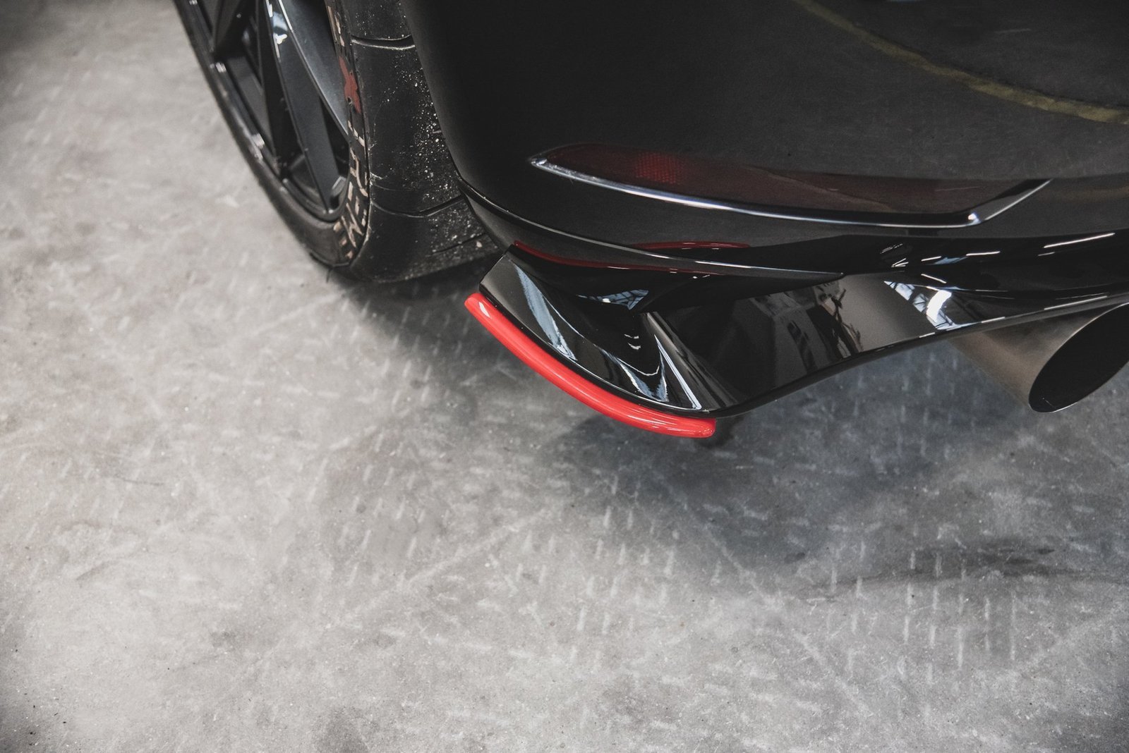 Splitters Laterales Traseros VW Golf 7 GTI TCR - Imagen 4