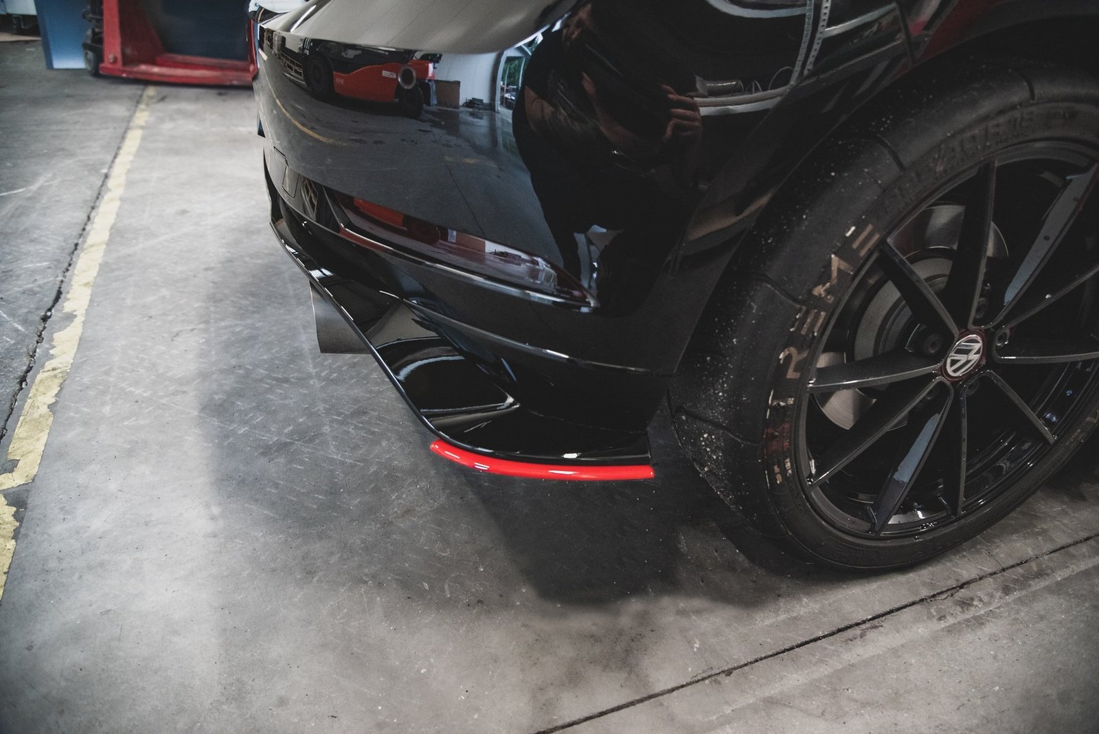 Splitters Laterales Traseros VW Golf 7 GTI TCR - Imagen 6