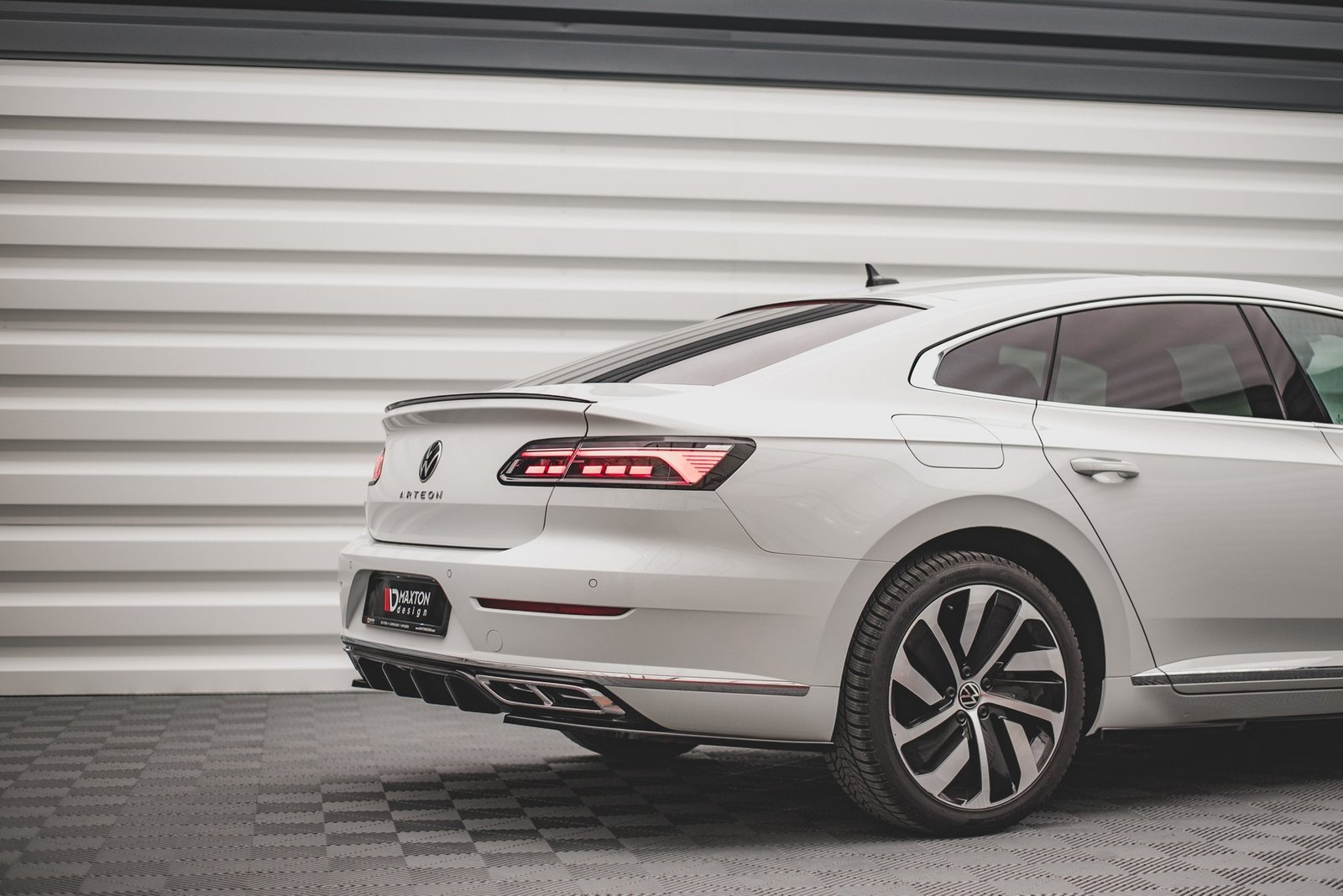 Splitters Laterales Traseros Volkswagen Arteon R-Line Sedan / Shooting Brake Mk1 Facelift - Imagen 2