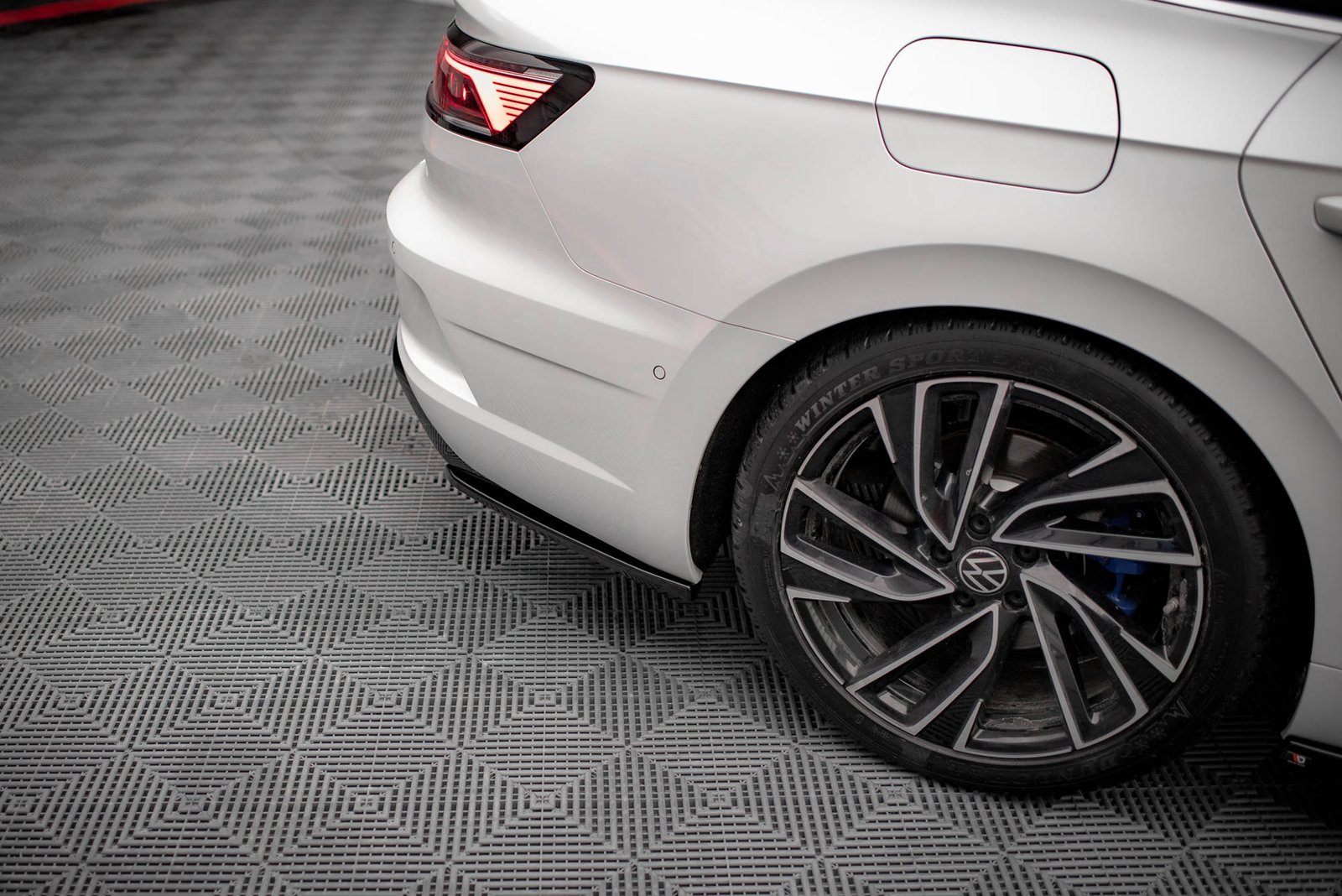 Splitters Laterales Traseros Volkswagen Arteon R Sedan / Shooting Brake Mk1 Facelift - Imagen 2