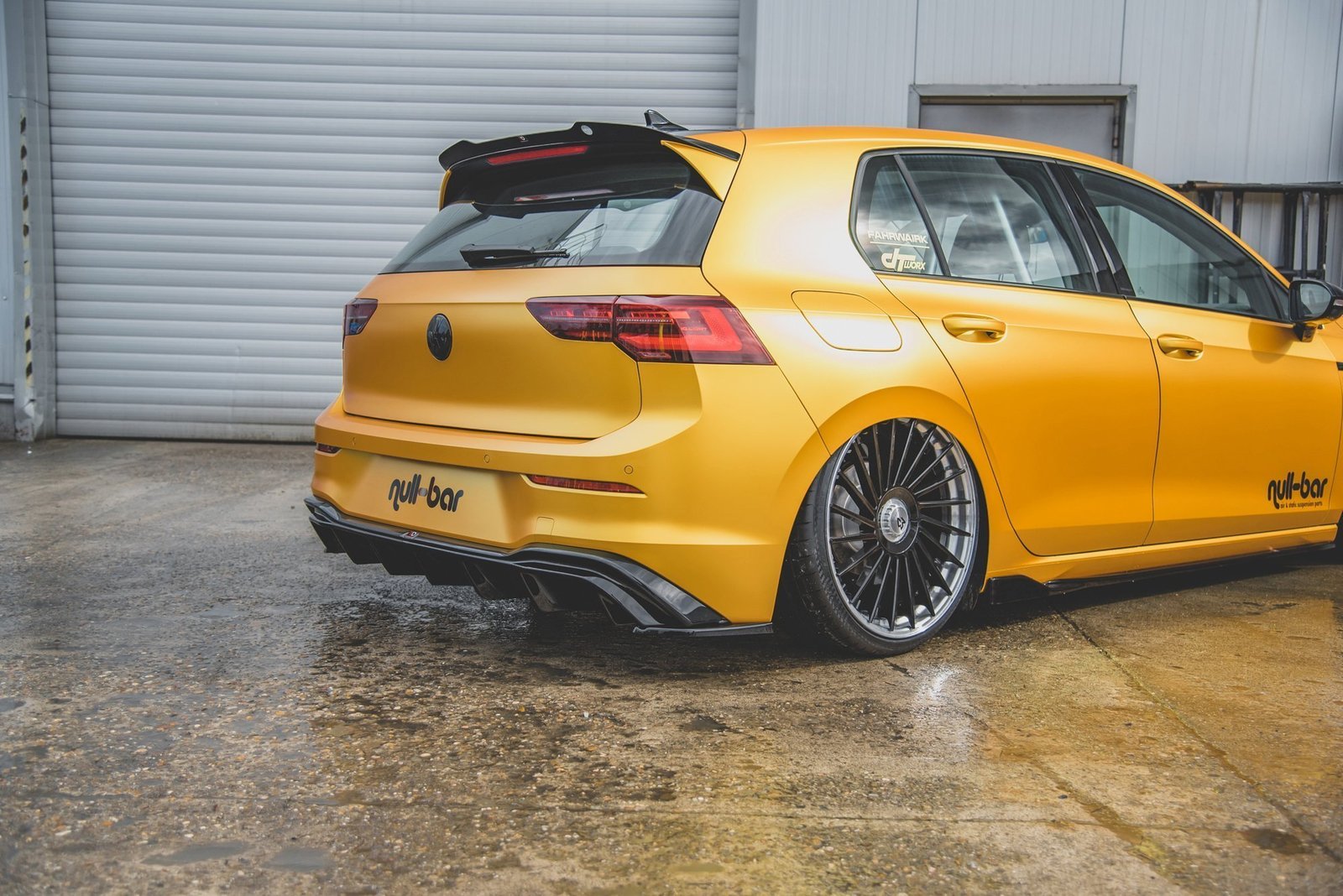 Splitters Laterales Traseros Volkswagen Golf Hatchback Mk8 - Imagen 2