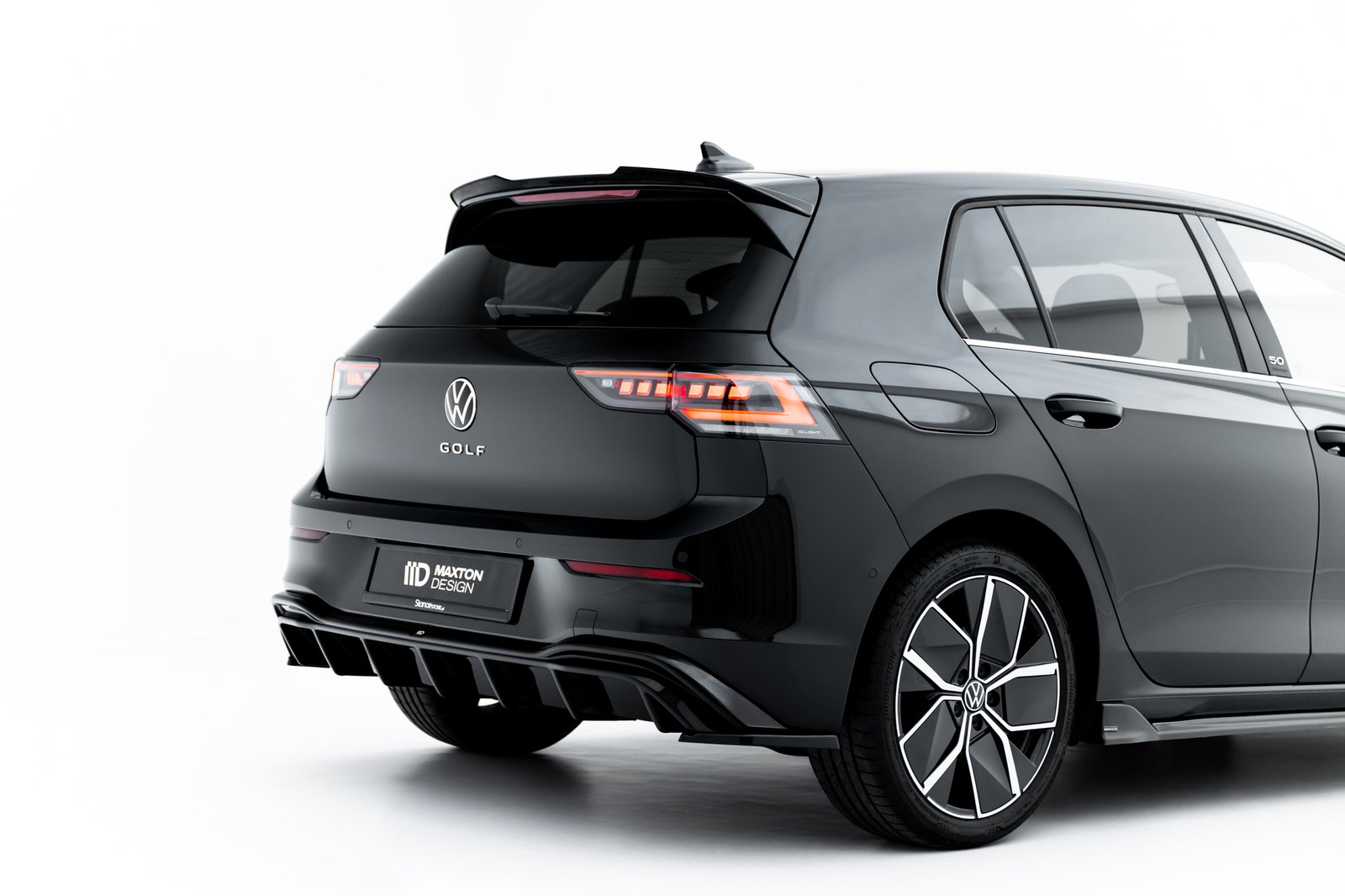 Splitters Laterales Traseros Volkswagen Golf Hatchback Mk8 - Imagen 10