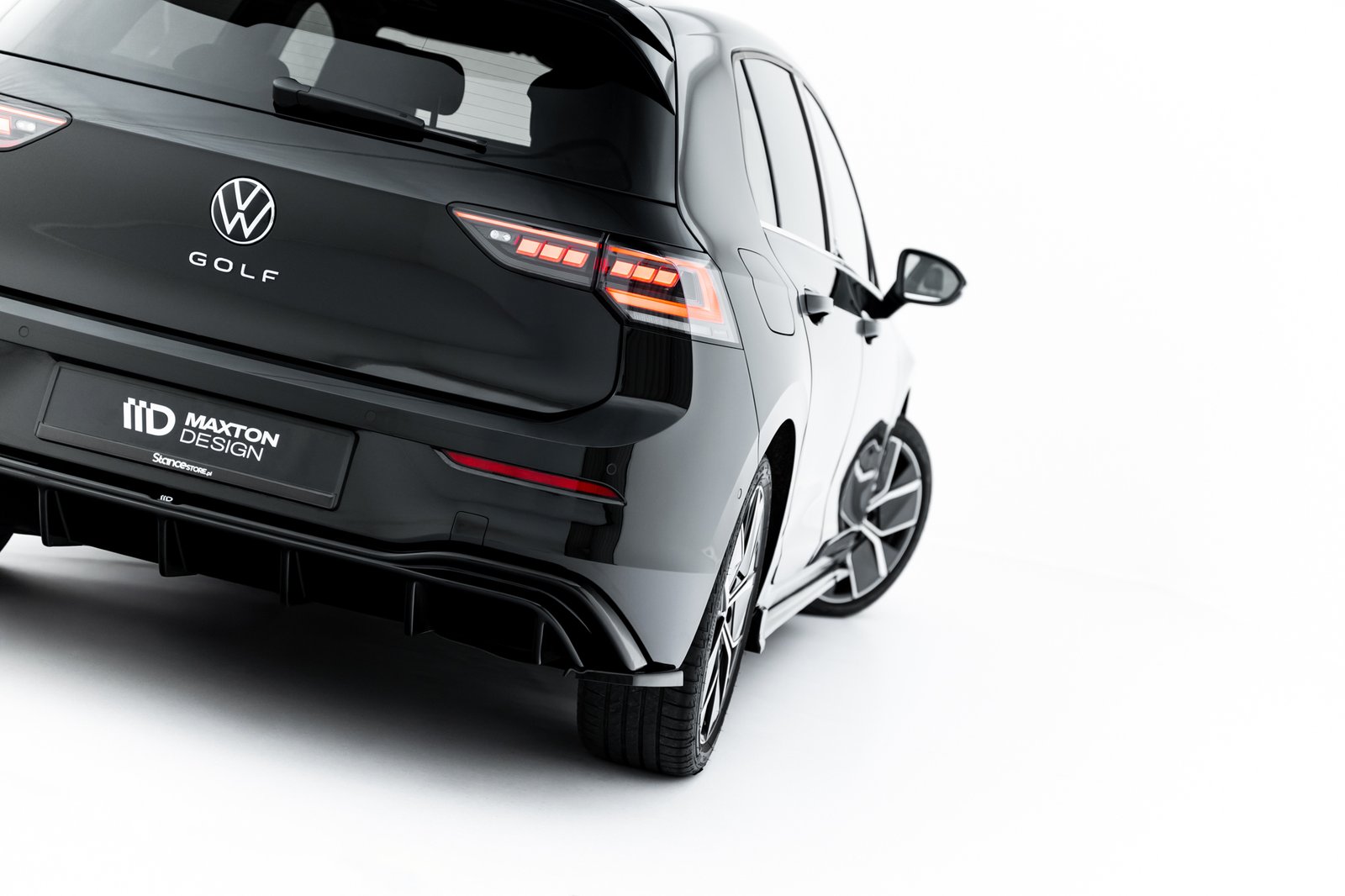 Splitters Laterales Traseros Volkswagen Golf Hatchback Mk8 - Imagen 8