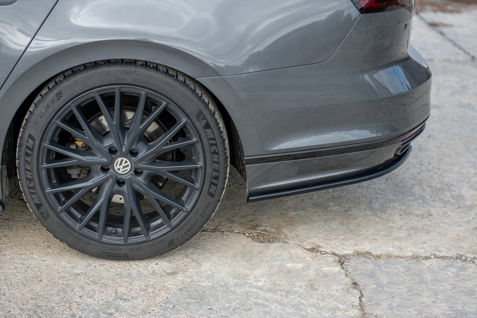 Splitters Laterales Traseros Volkswagen Passat R-Line B8 - Imagen 3