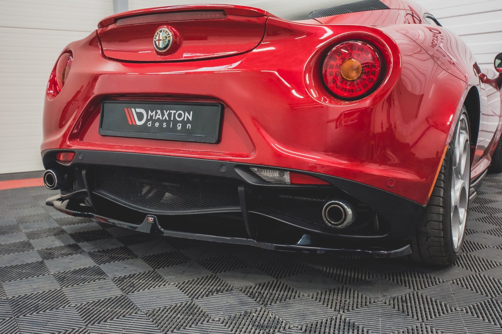 Splitter Trasero Alfa Romeo 4C - Imagen 3