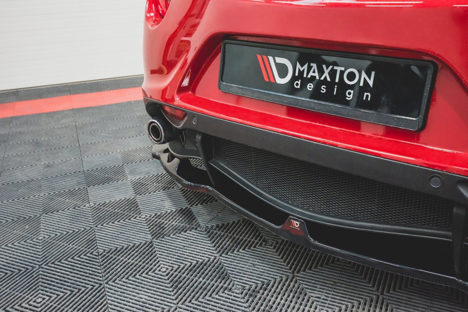 Splitter Trasero Alfa Romeo 4C - Imagen 4