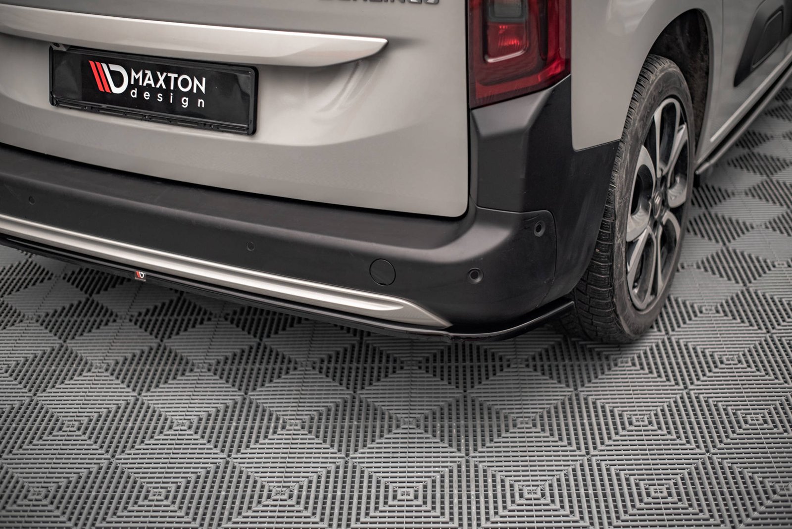 Splitter Trasero Citroen Berlingo Mk3 - Imagen 3
