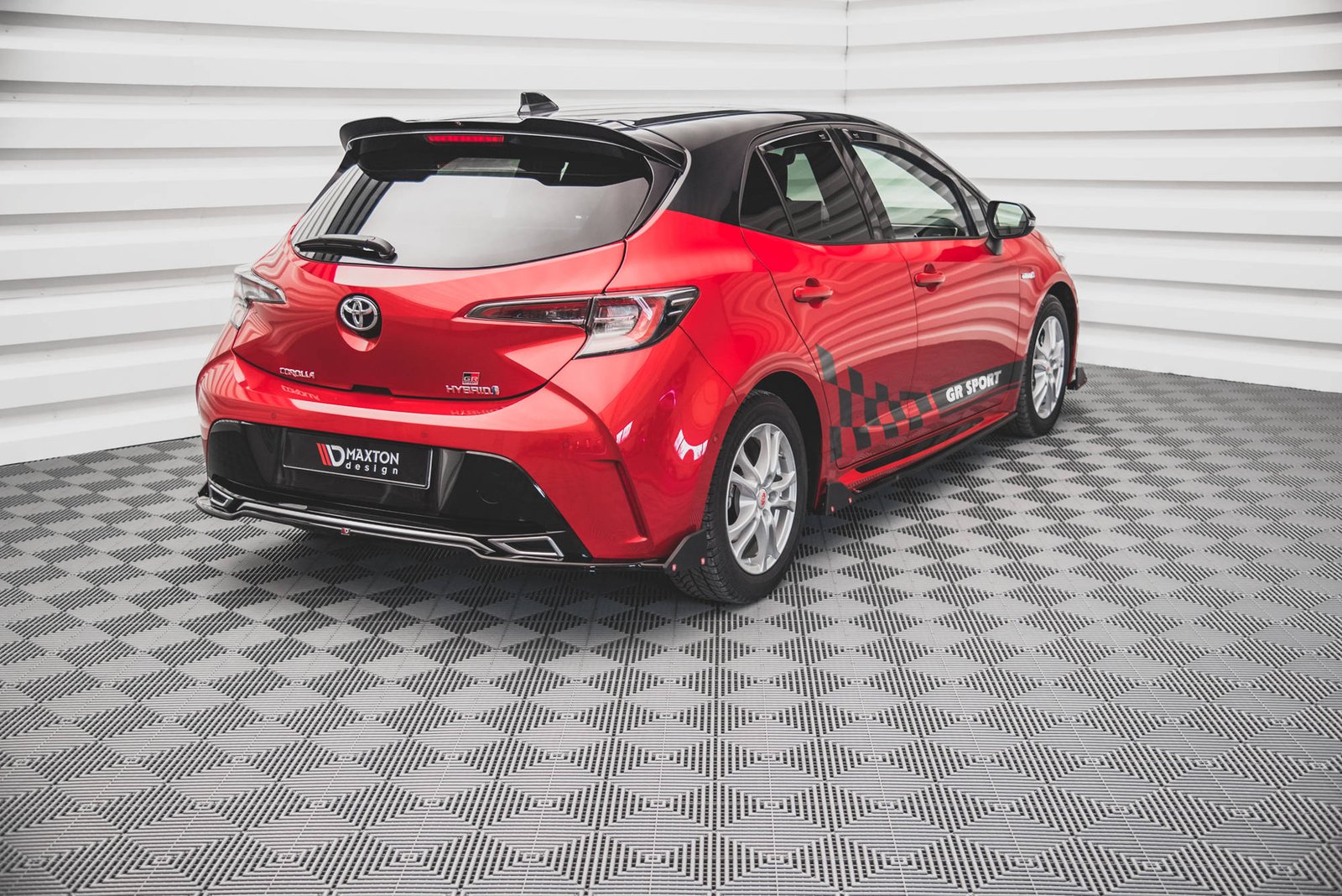 Splitter Trasero + Flaps Aerodinámicos Toyota Corolla GR Sport Hatchback XII