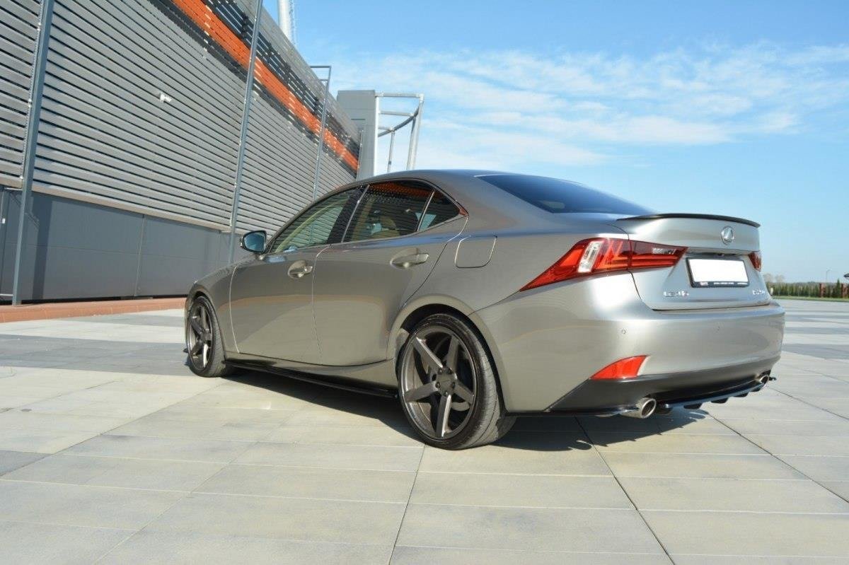 Splitter Trasero Lexus IS Mk3 T (with vertical bars) - Imagen 3