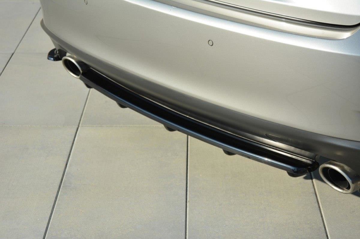 Splitter Trasero Lexus IS Mk3 T (with vertical bars) - Imagen 4