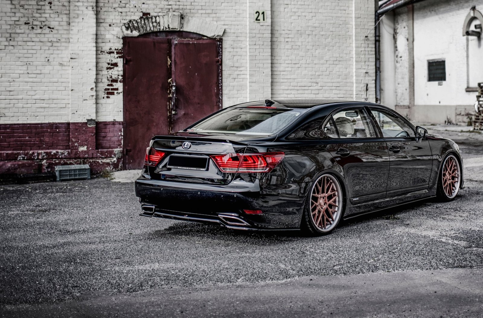 Splitter Trasero Lexus LS Mk4 Facelift