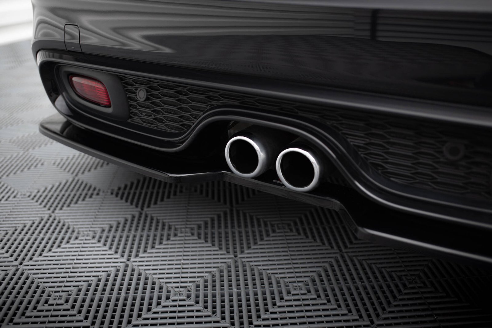 Splitter Trasero Mini Cooper S F56 / F56 Facelift - Imagen 2