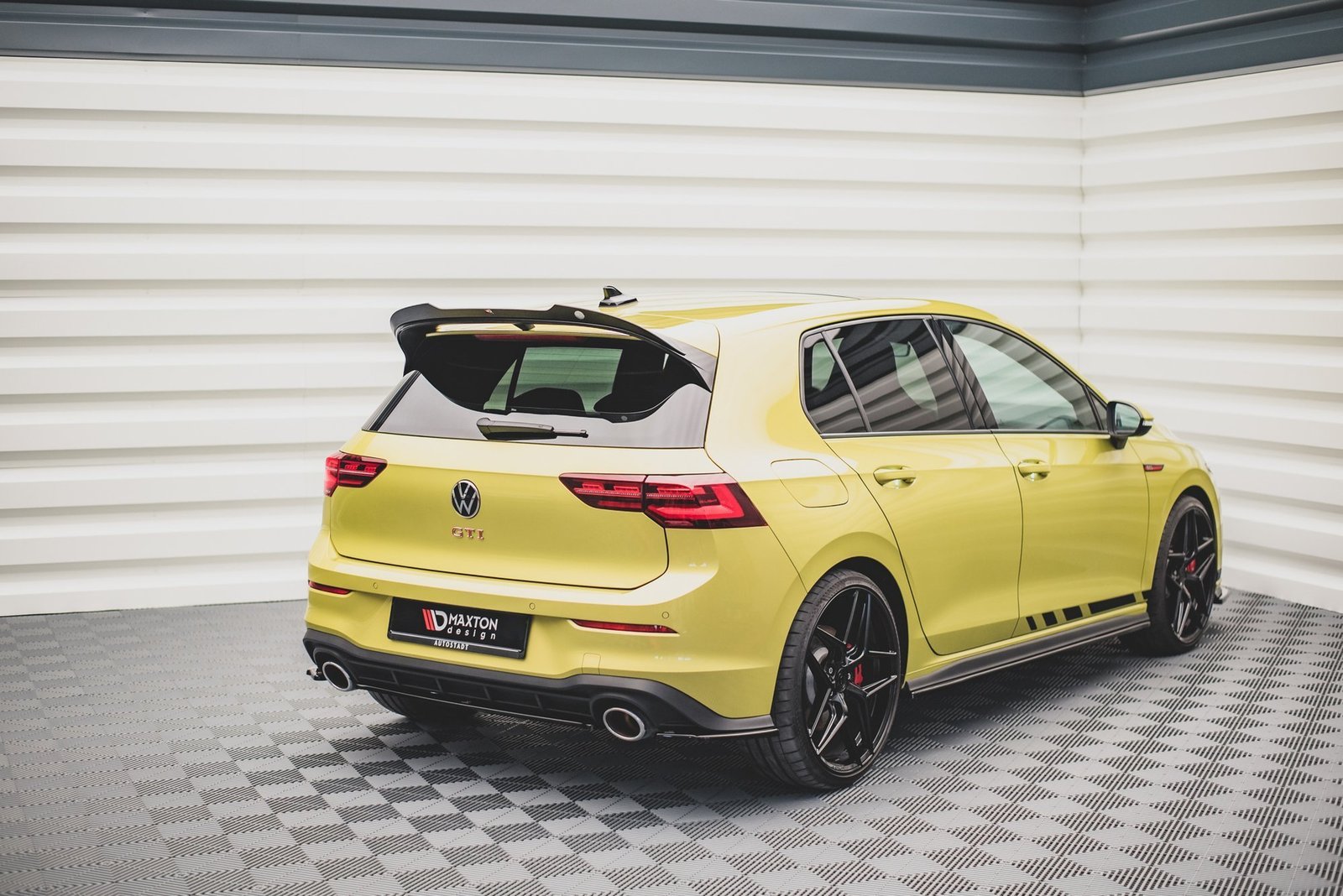 Splitter Trasero Volkswagen Golf GTI Clubsport Mk8 - Imagen 2