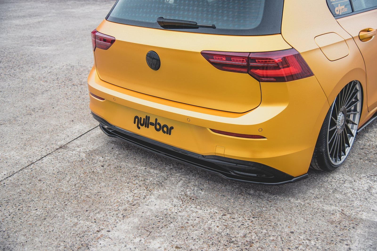 Splitter Trasero Volkswagen Golf Hatchback Mk8 - Imagen 4