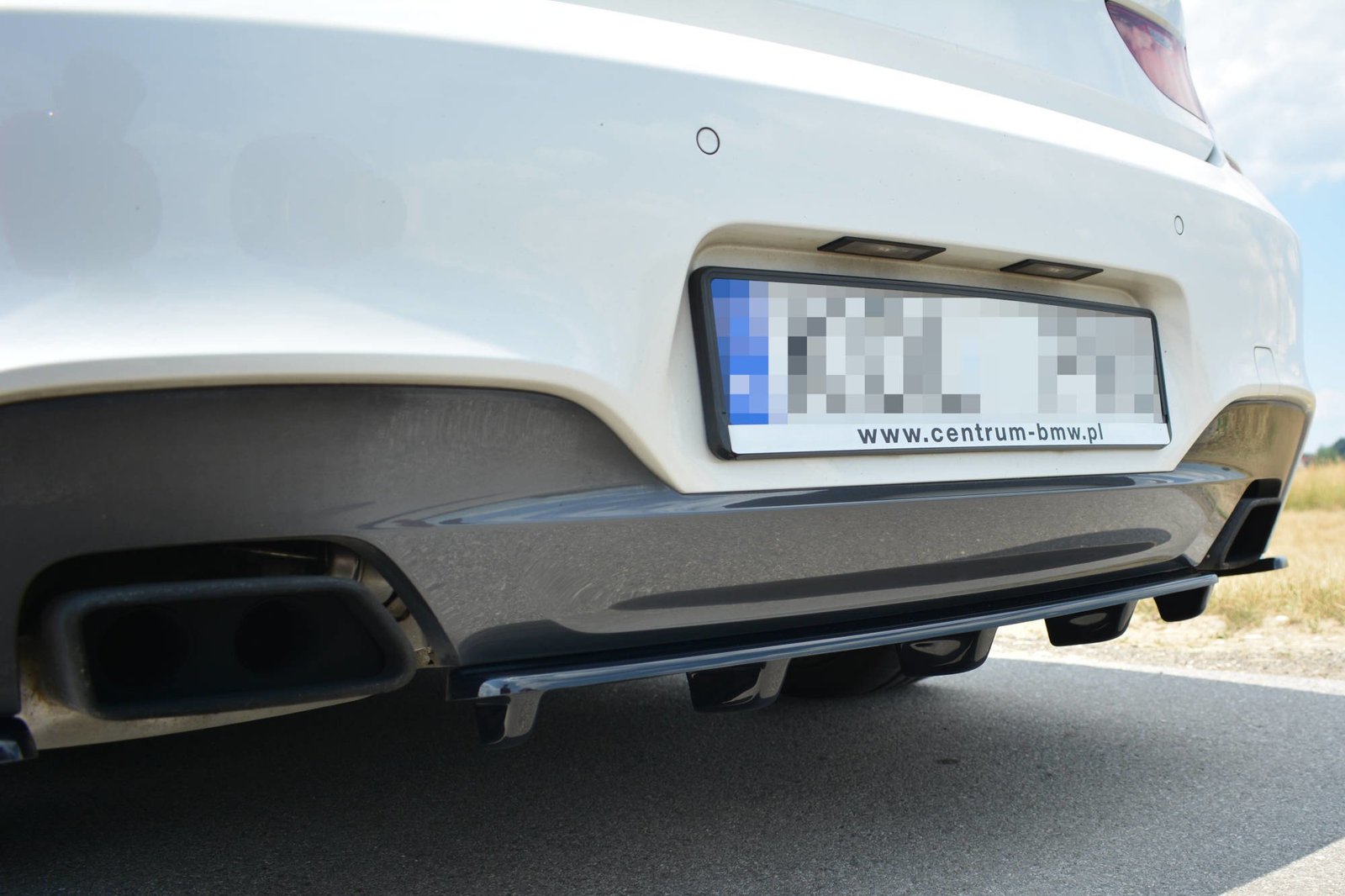 Splitter Trasero for BMW 6 Gran Coupé Mpack (with a vertical bar)
