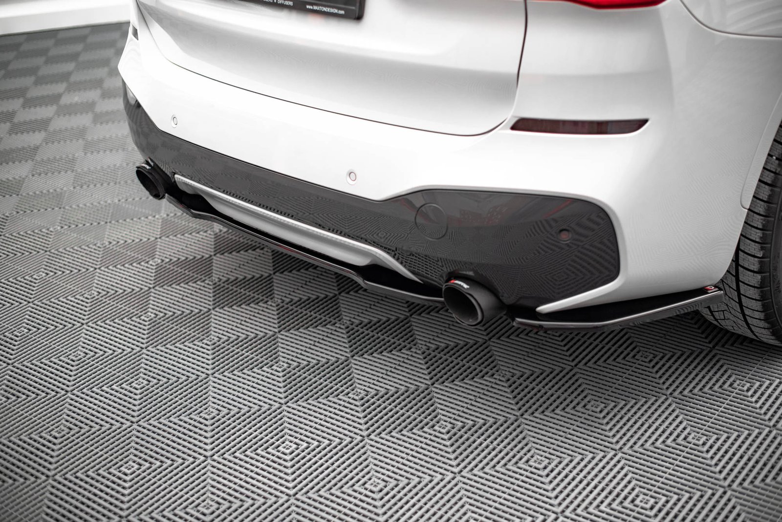 Splitter Trasero for BMW X1 M-Pack F48 / F48 Facelift - Imagen 3