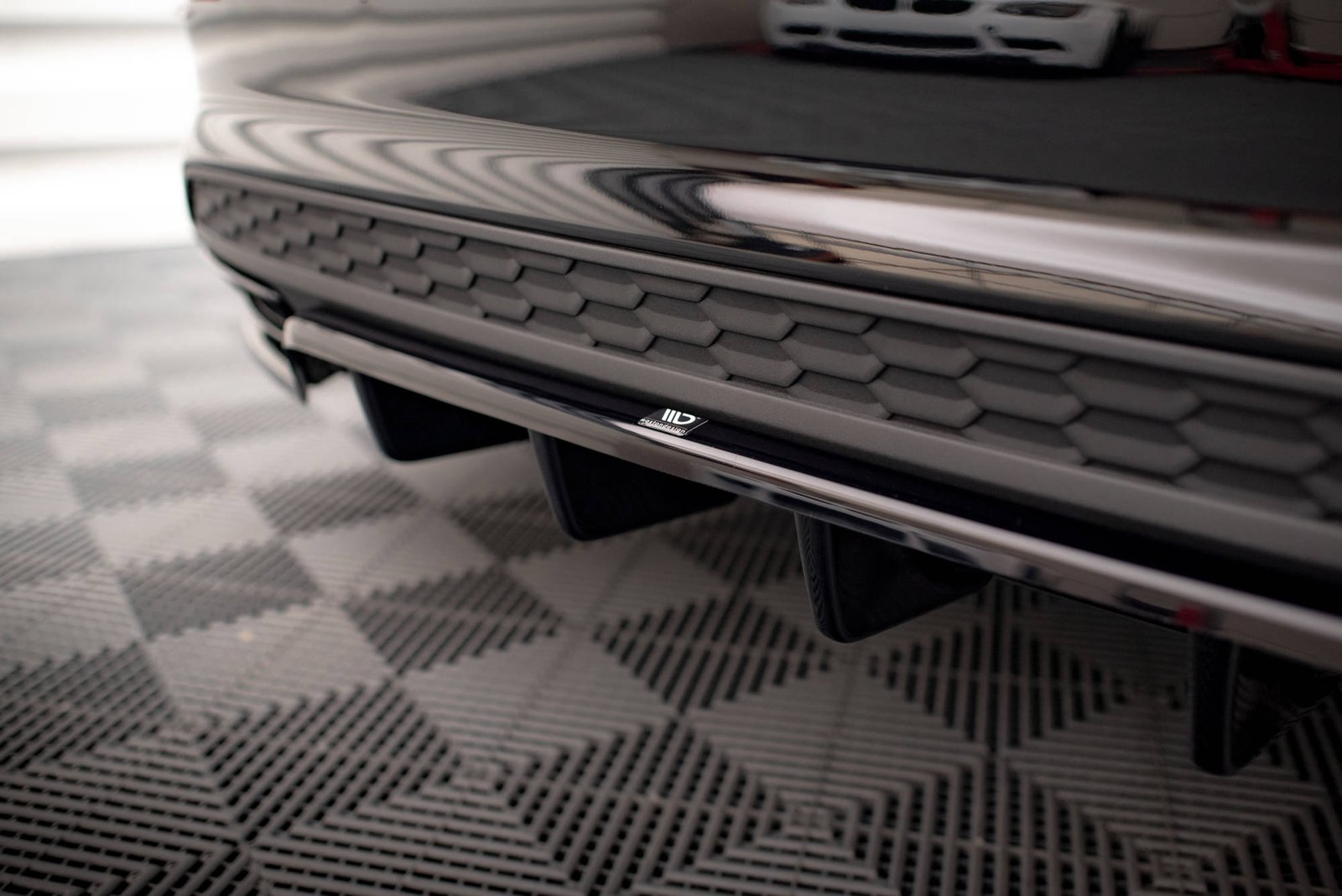 Splitter Trasero (with vertical bars) Audi A3 S-Line Sedan 8Y - Imagen 3