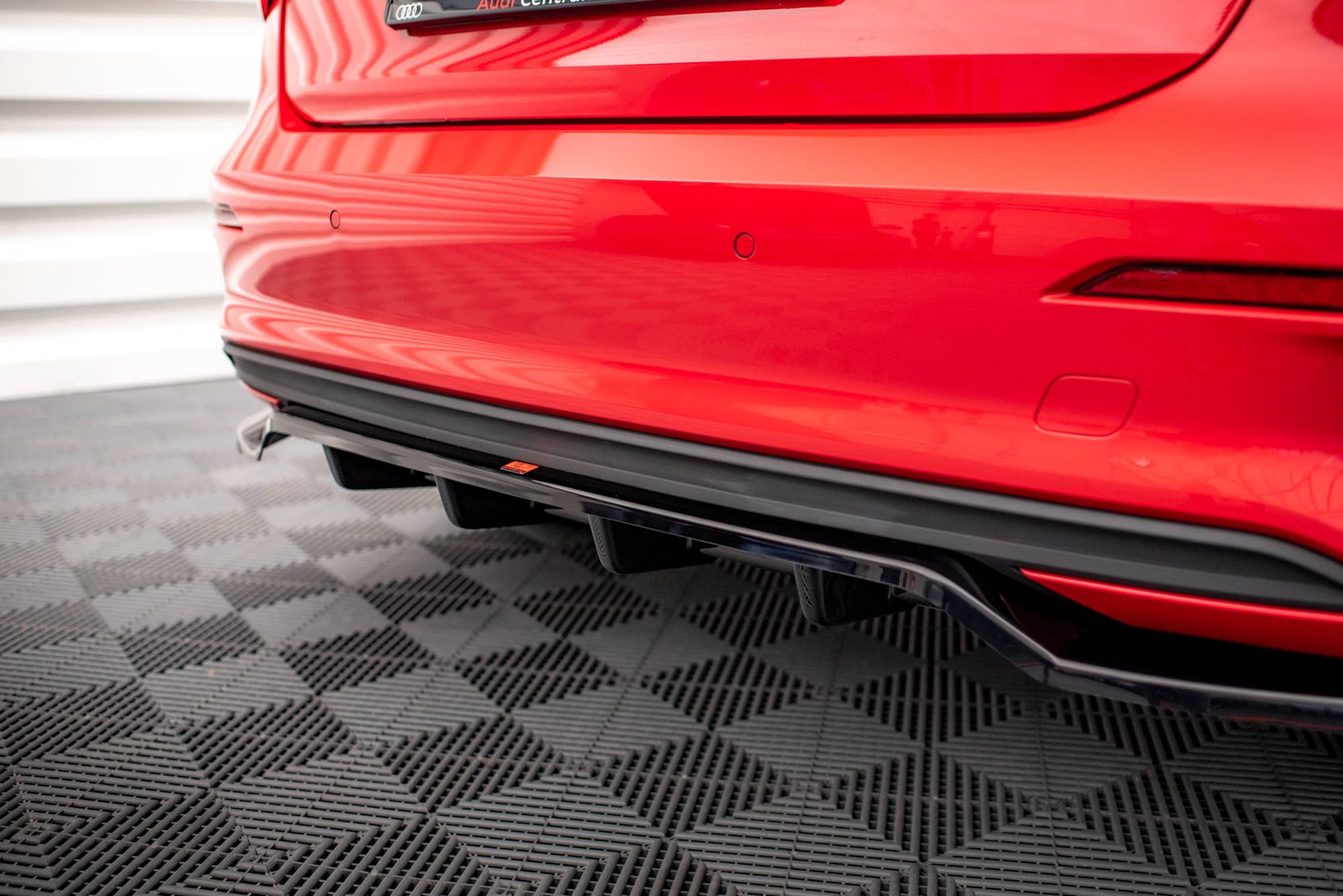Splitter Trasero (with vertical bars) Audi A3 Sportback 8Y - Imagen 3