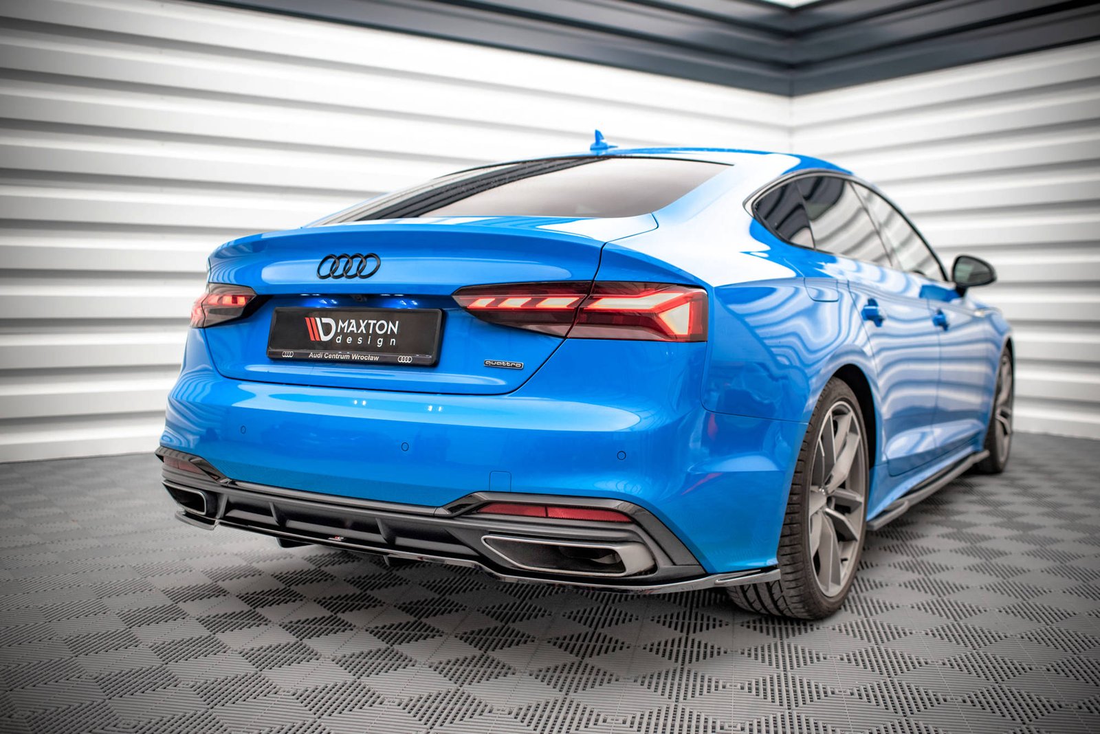Splitter Trasero (with vertical bars) Audi A5 S-Line F5 Facelift