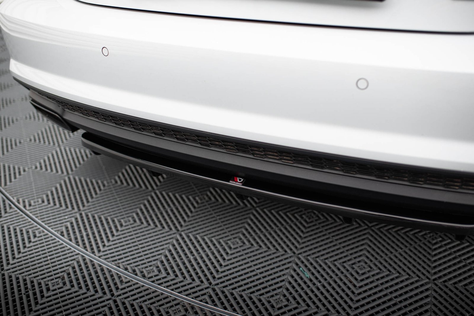 Splitter Trasero (with vertical bars) Audi A7 S-Line C7 Facelift - Imagen 2