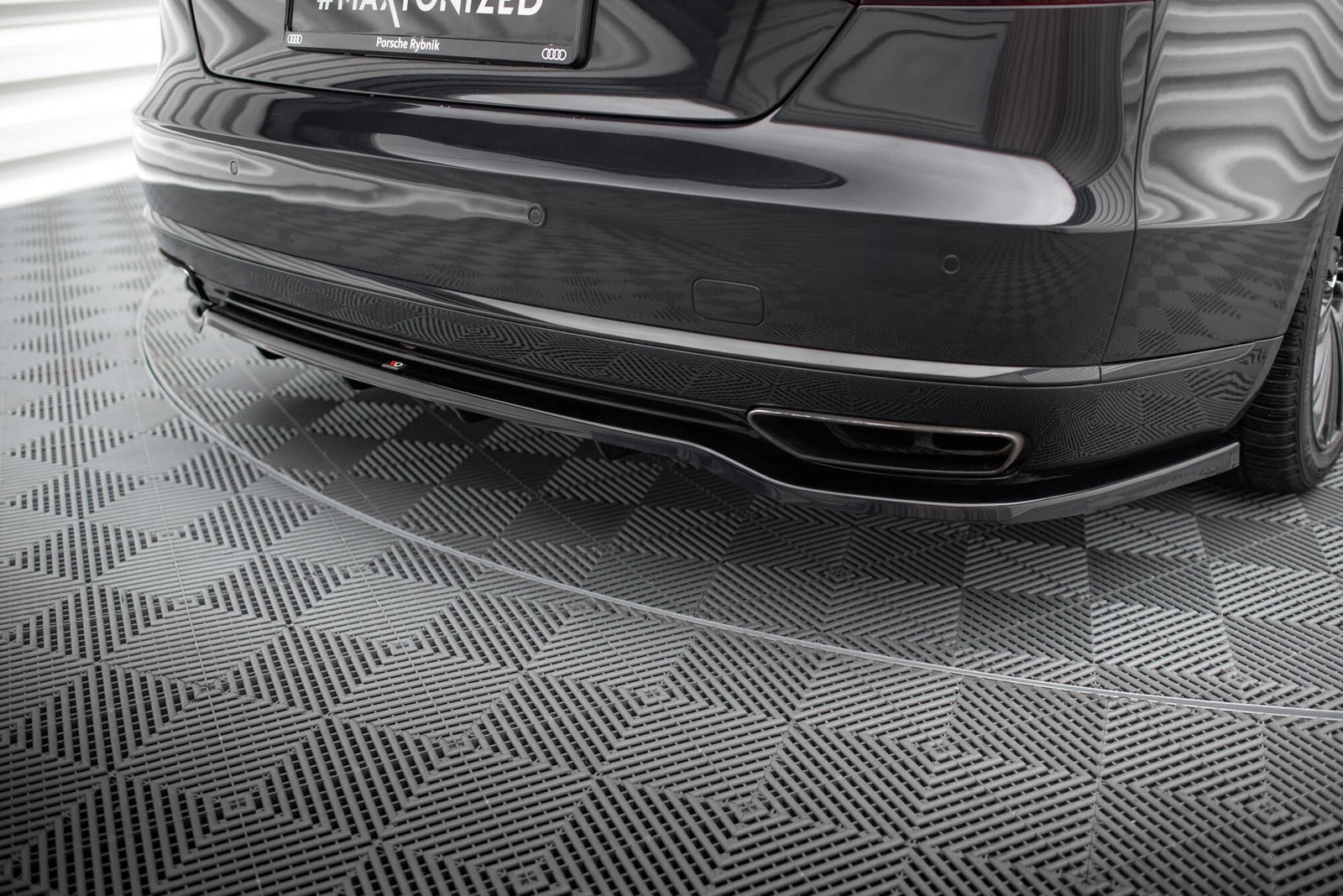 Splitter Trasero (with vertical bars) Audi A8 D4 Facelift - Imagen 2