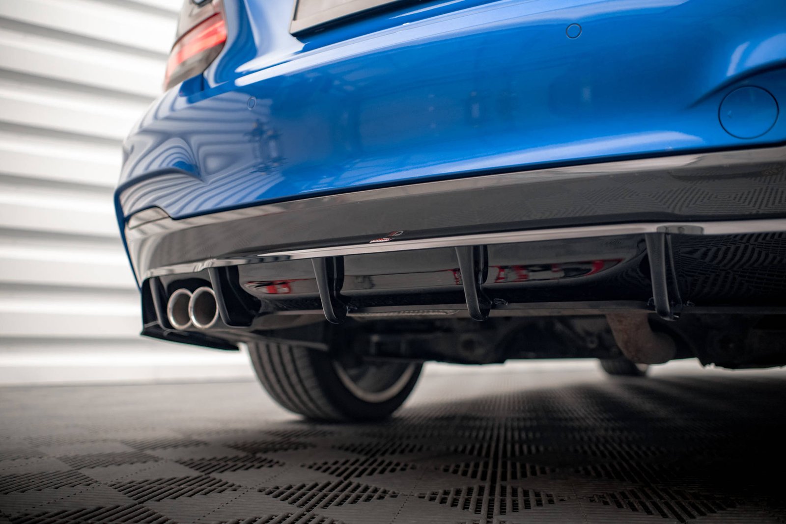 Splitter Trasero (with vertical bars) BMW 2 M-Pack F22 - Imagen 4