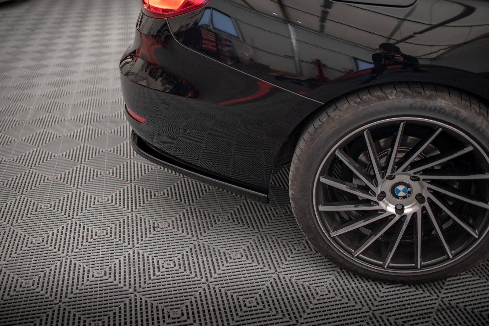 Splitter Trasero (with vertical bars) BMW 3 GT F34 - Imagen 3
