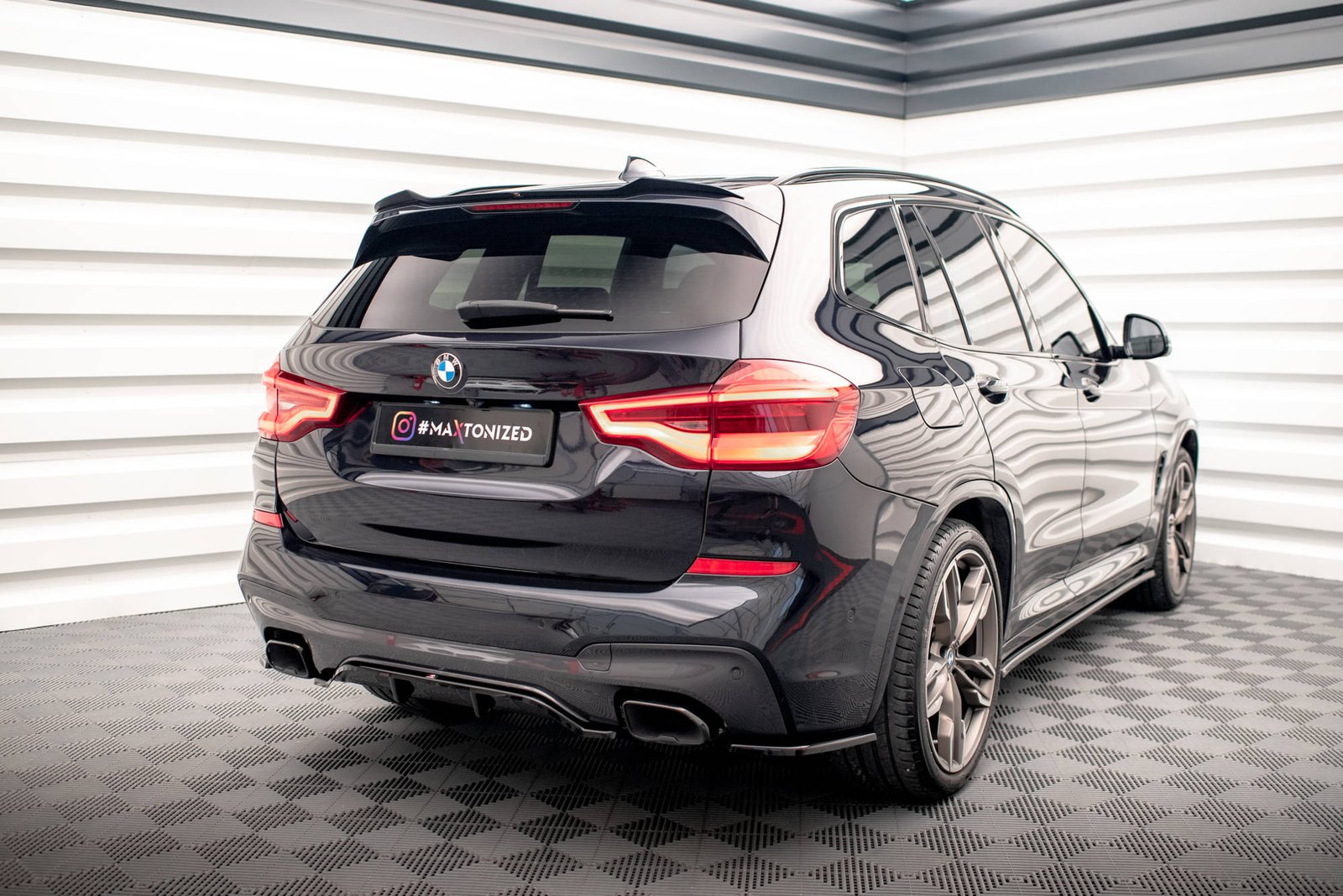 Splitter Trasero (with vertical bars) BMW X3 M40i / M40d G01