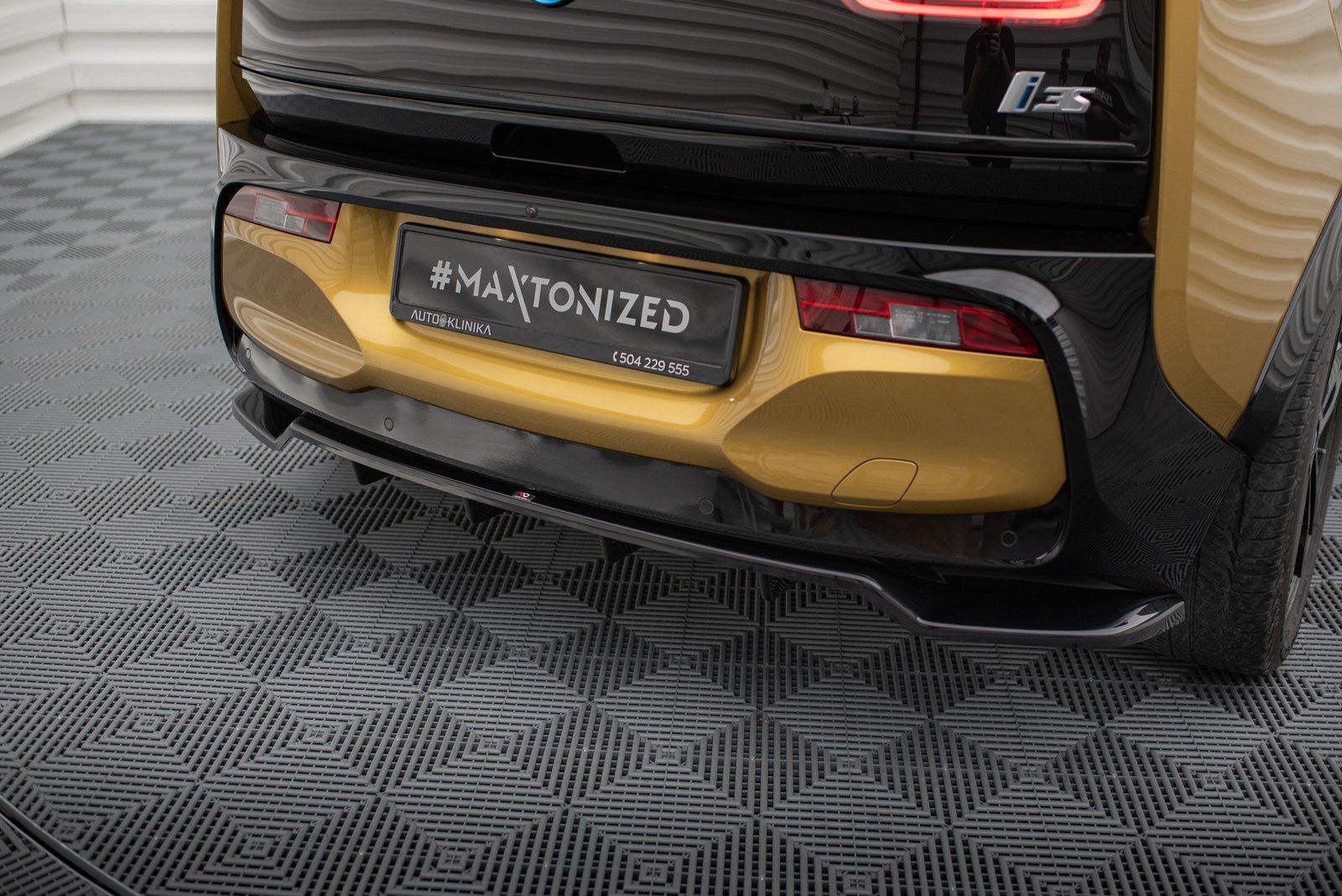 Splitter Trasero (with vertical bars) BMW i3 Mk1 Facelift - Imagen 6