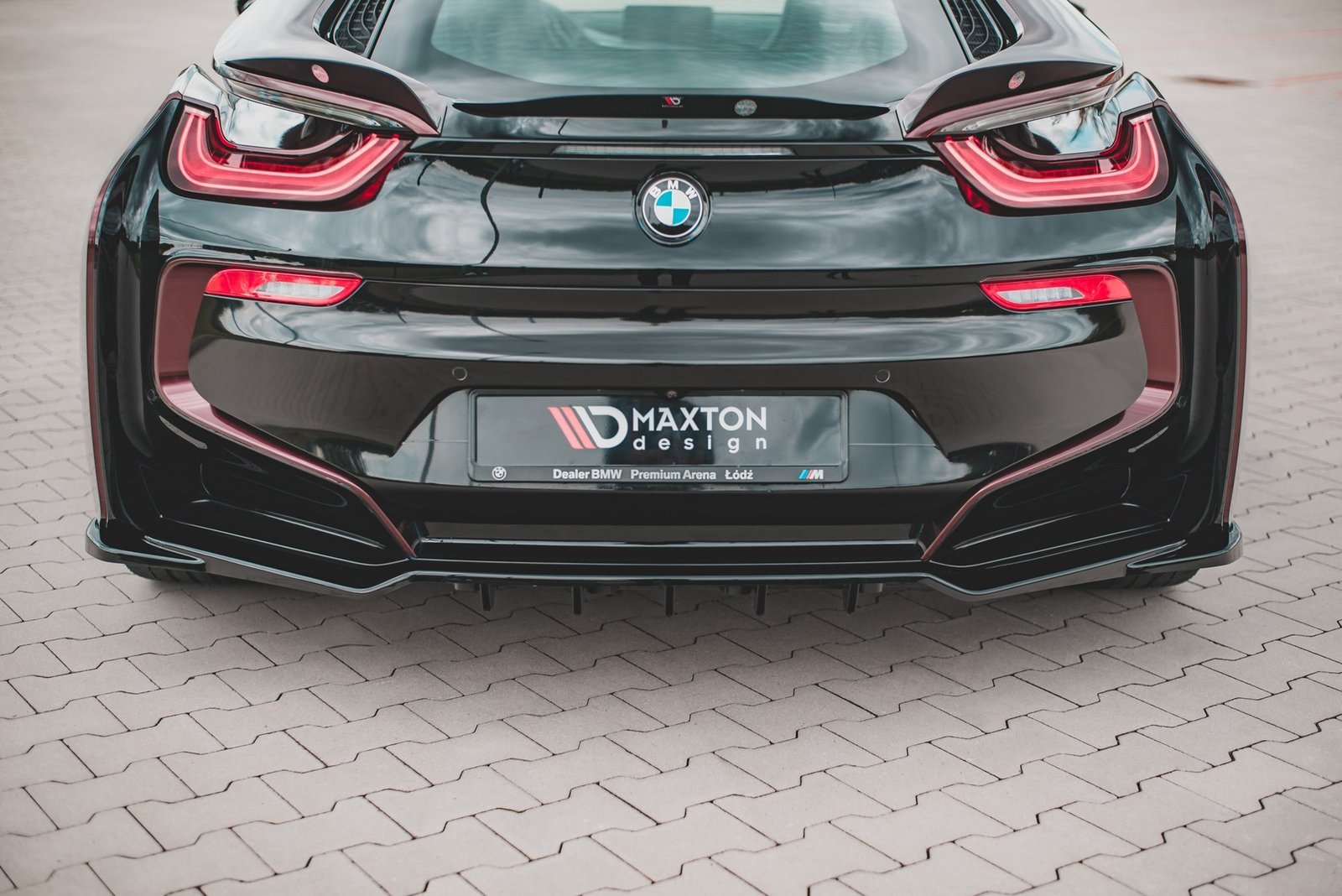 Splitter Trasero (with vertical bars) BMW i8 - Imagen 6