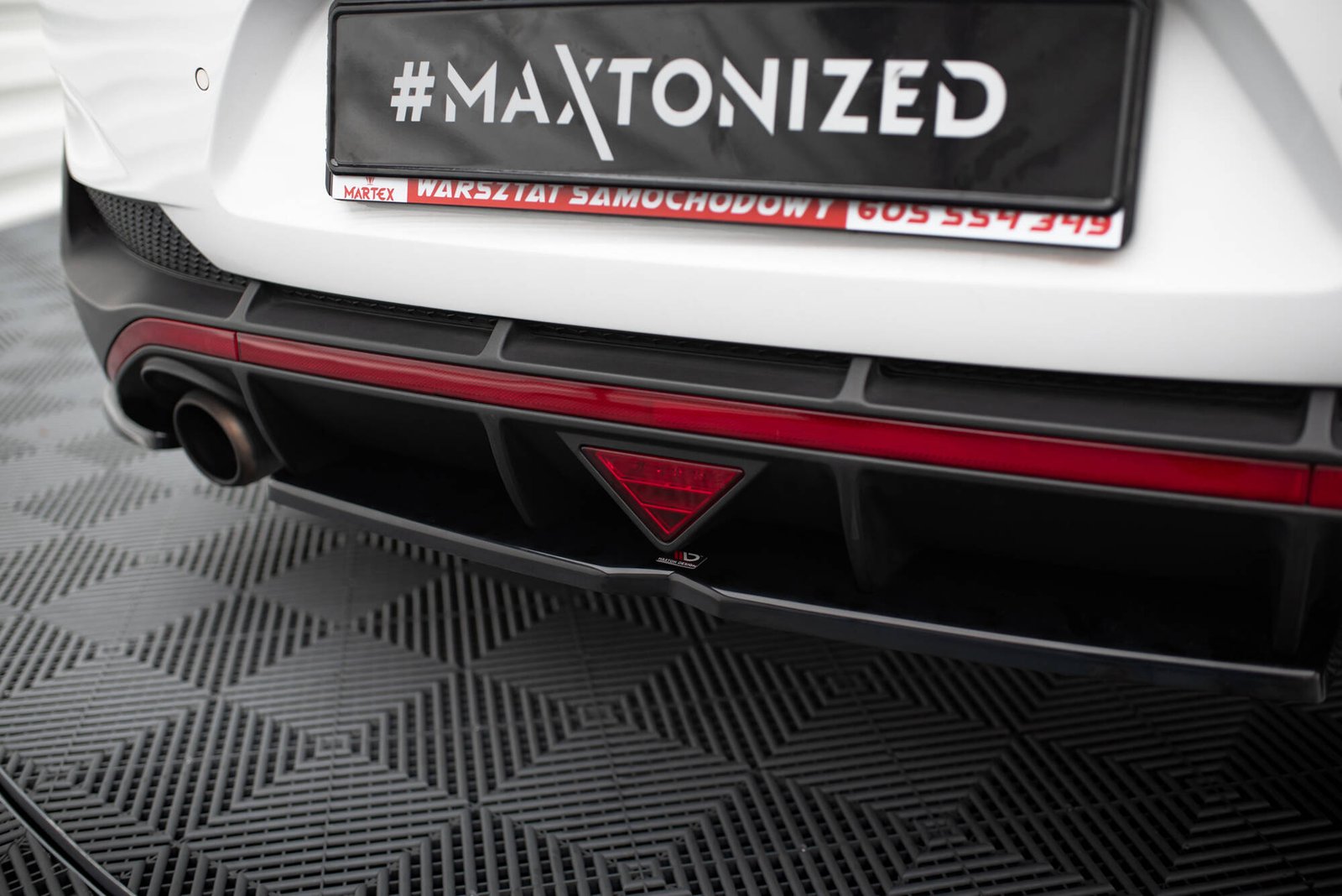 Splitter Trasero (with vertical bars) Hyundai I30 N Mk3 Fastback - Imagen 3