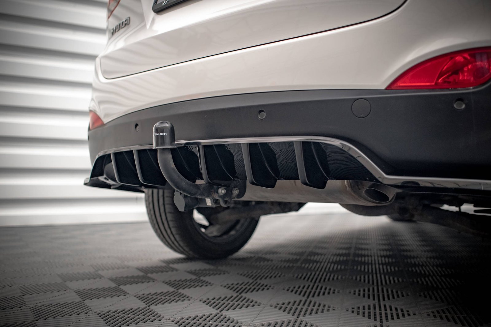 Splitter Trasero (with vertical bars) Hyundai ix35 Mk1 - Imagen 5
