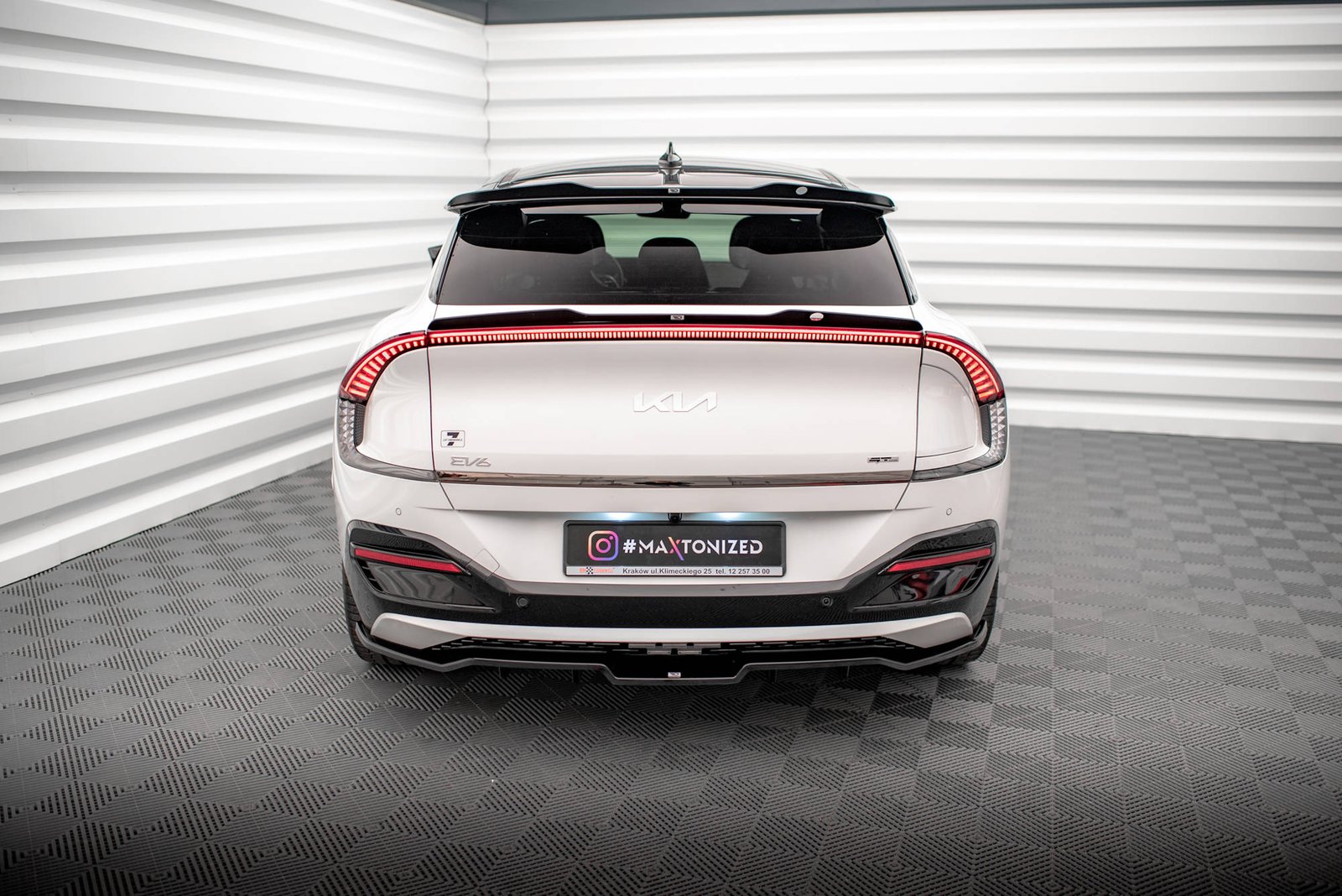 Splitter Trasero (with vertical bars) Kia EV6 GT-Line Mk1 - Imagen 2