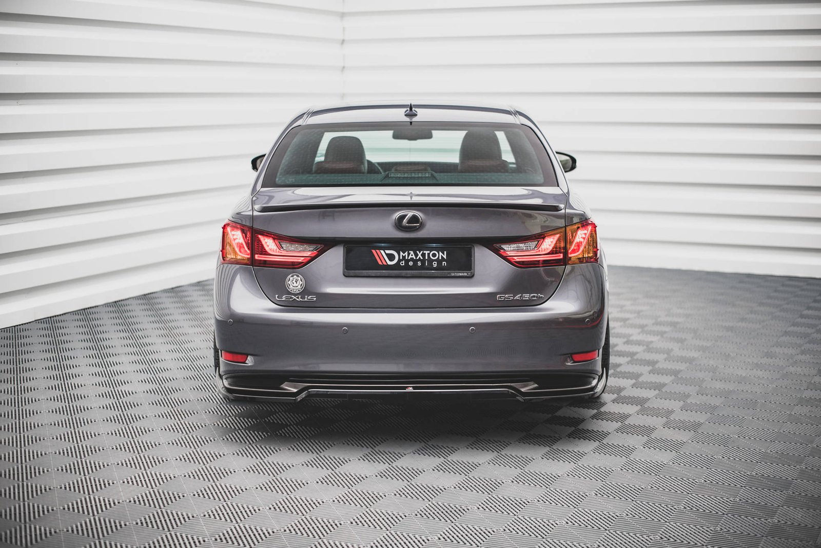 Splitter Trasero (with vertical bars) Lexus GS F Sport Hybrid Mk4 (L10) - Imagen 2