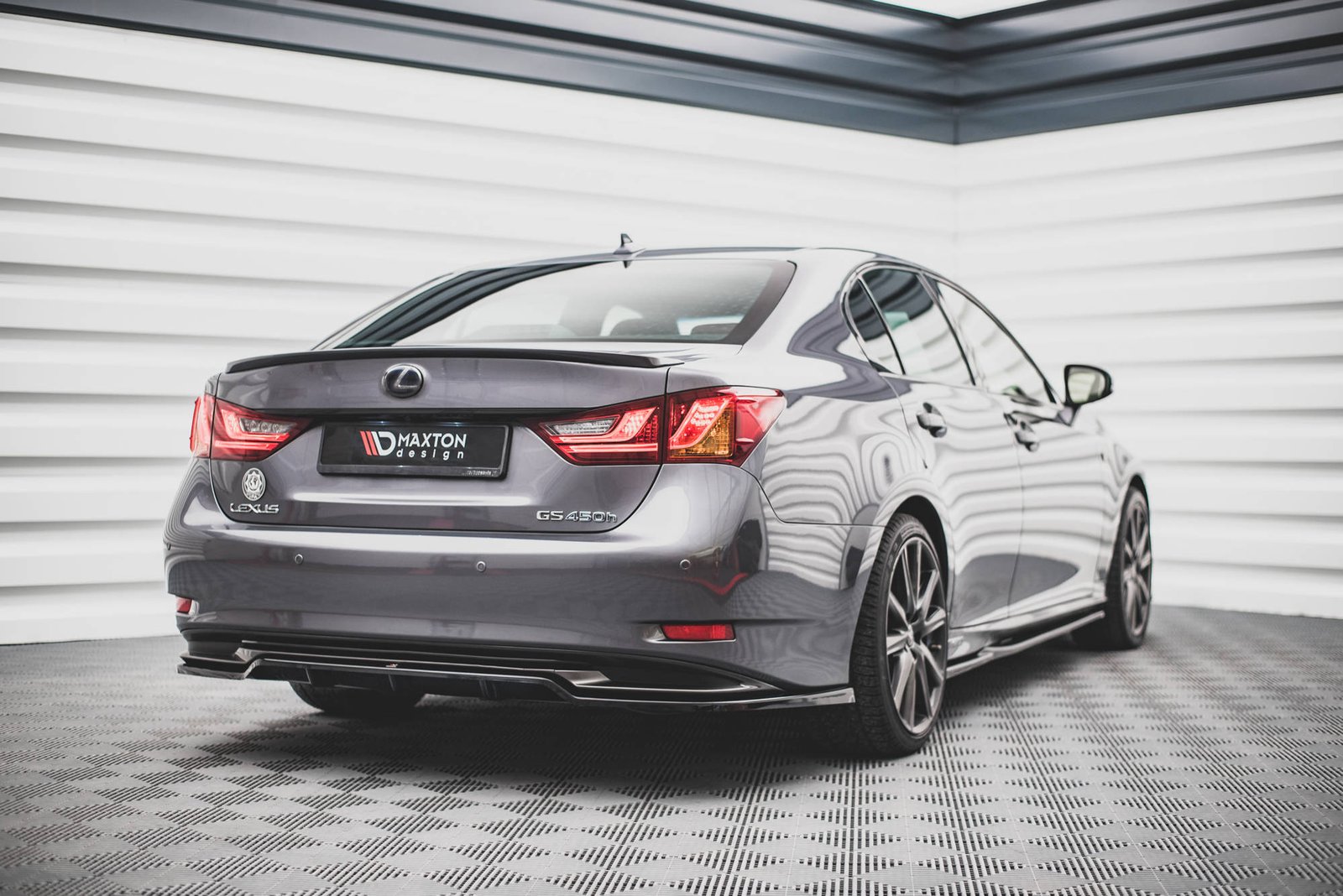 Splitter Trasero (with vertical bars) Lexus GS F Sport Hybrid Mk4 (L10)