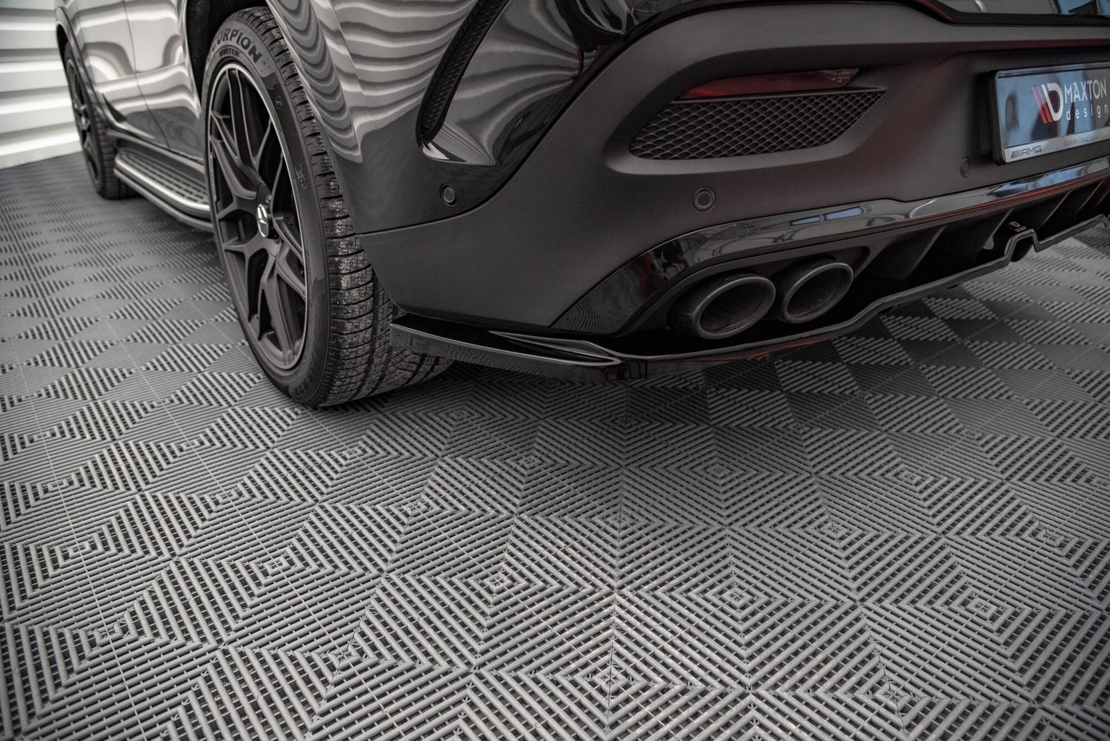 Splitter Trasero (with vertical bars) Mercedes-AMG GLE 53 Coupe C167 / C167 Facelift - Imagen 2