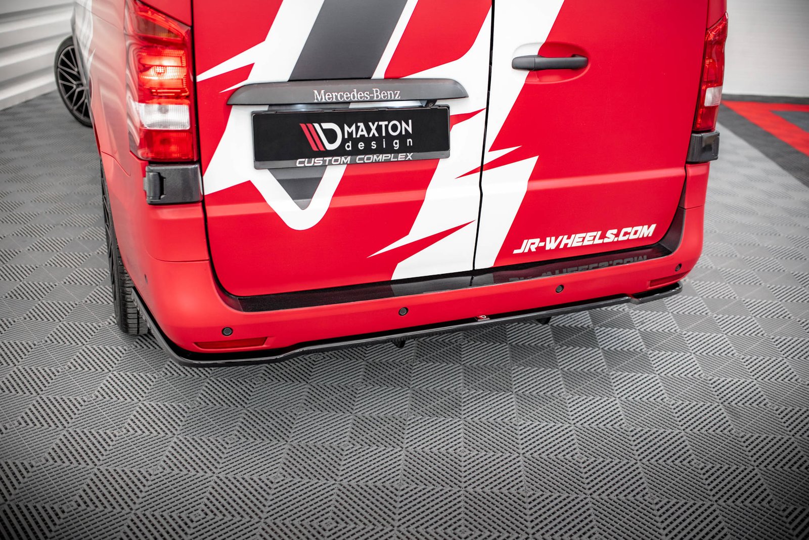 Splitter Trasero (with vertical bars) Mercedes-Benz Vito Long / V Long W447 Facelift / Facelift 2