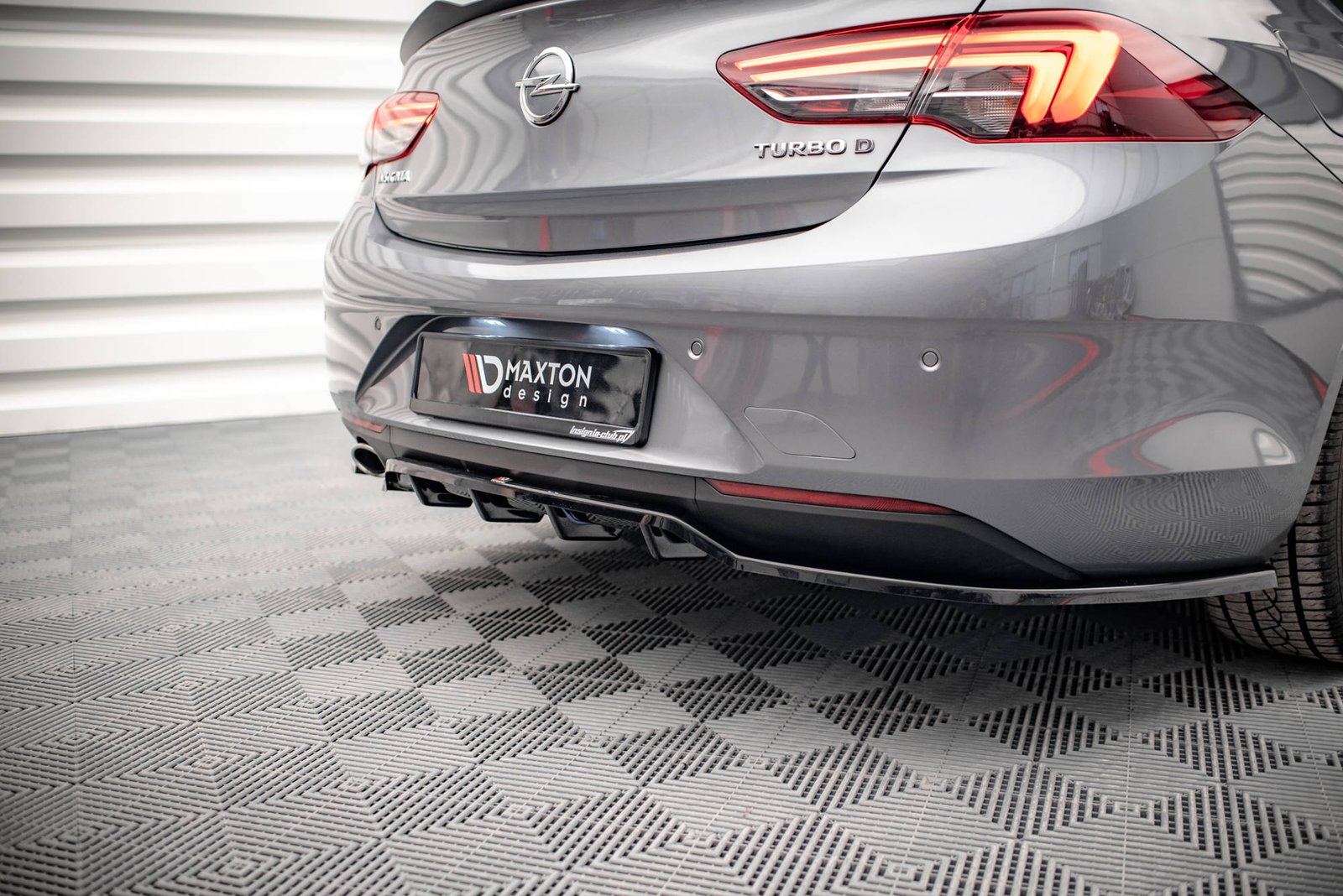 Splitter Trasero (with vertical bars) Opel Insignia Mk2 - Imagen 3