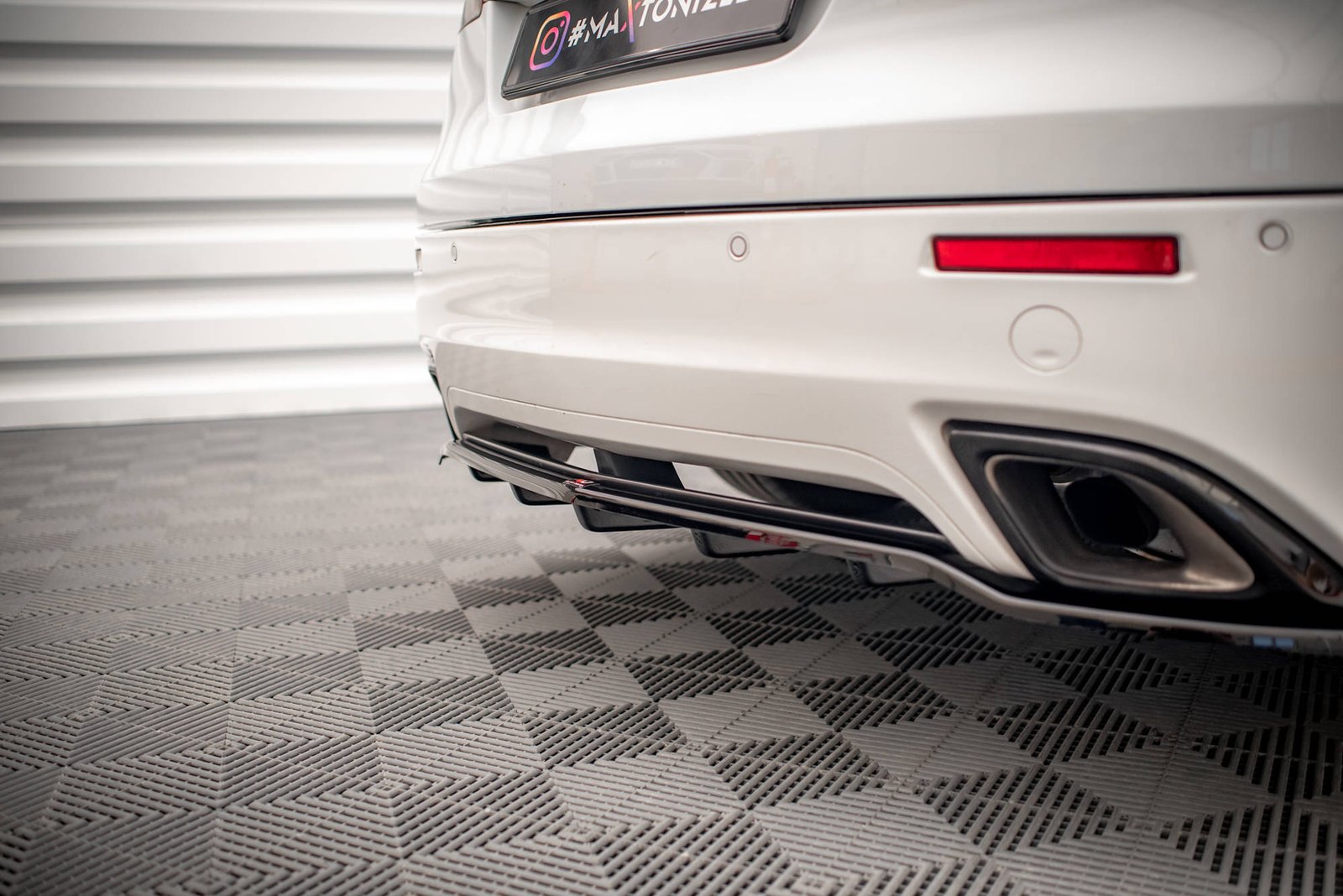 Splitter Trasero (with vertical bars) Opel Insignia OPC Mk1 - Imagen 2