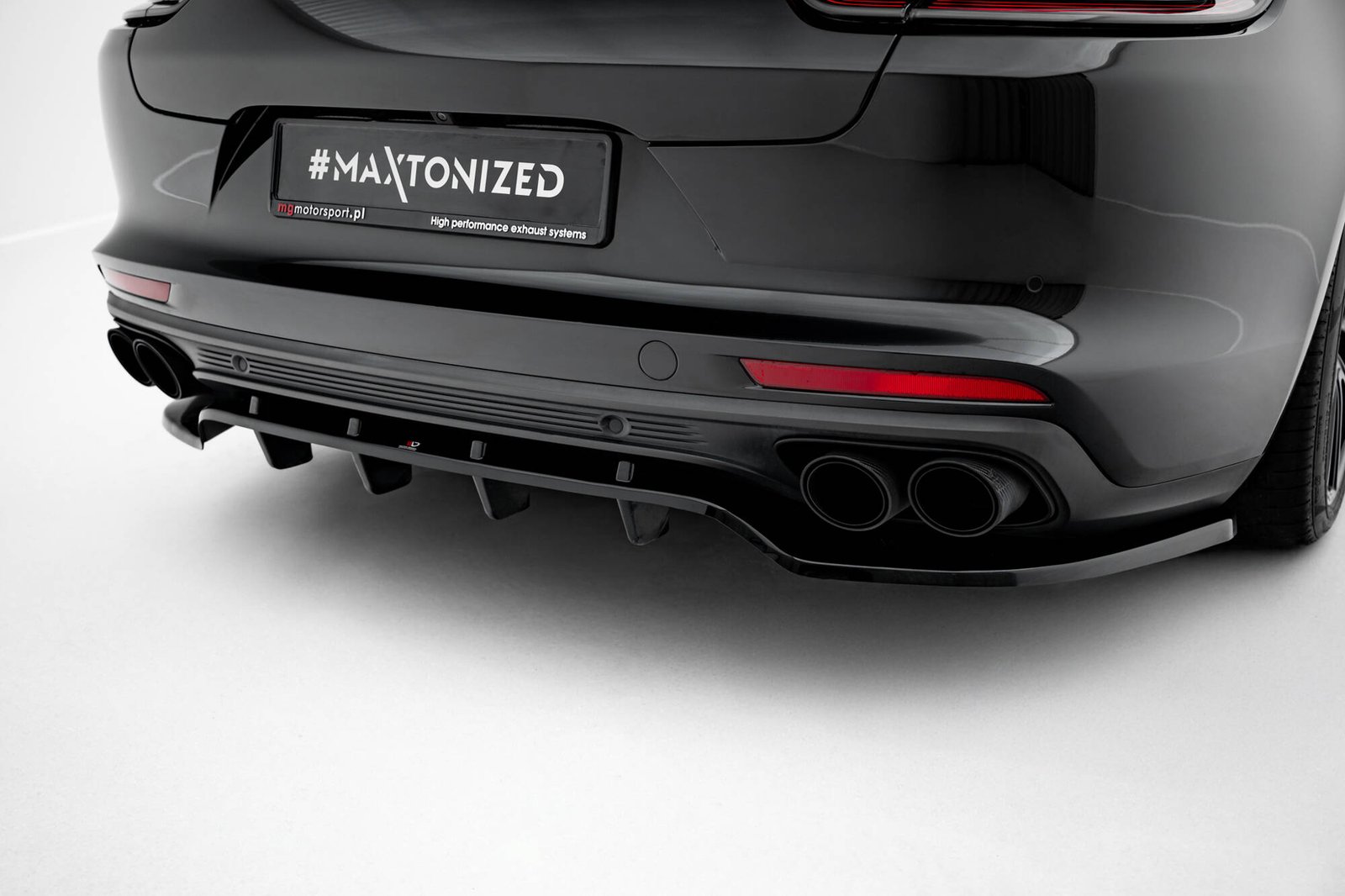 Splitter Trasero (with vertical bars) Porsche Panamera Turbo S E-Hybrid / Panamera E-Hybrid / Panamera 4S 971 - Imagen 2