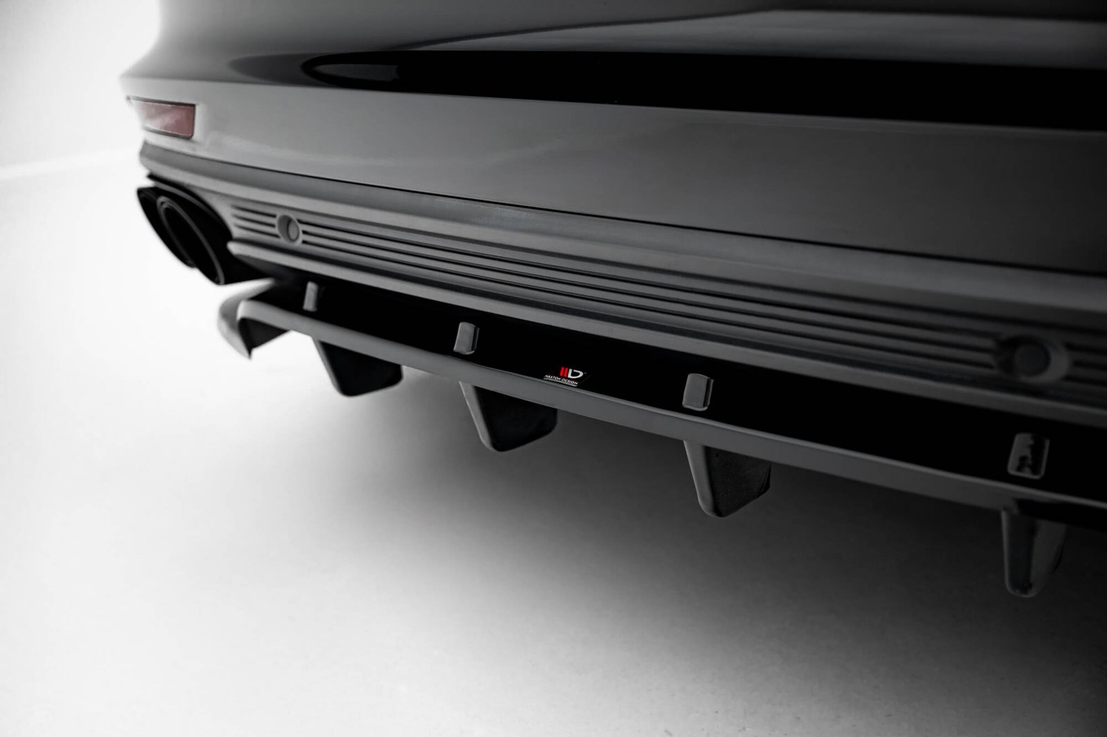 Splitter Trasero (with vertical bars) Porsche Panamera Turbo S E-Hybrid / Panamera E-Hybrid / Panamera 4S 971 - Imagen 3