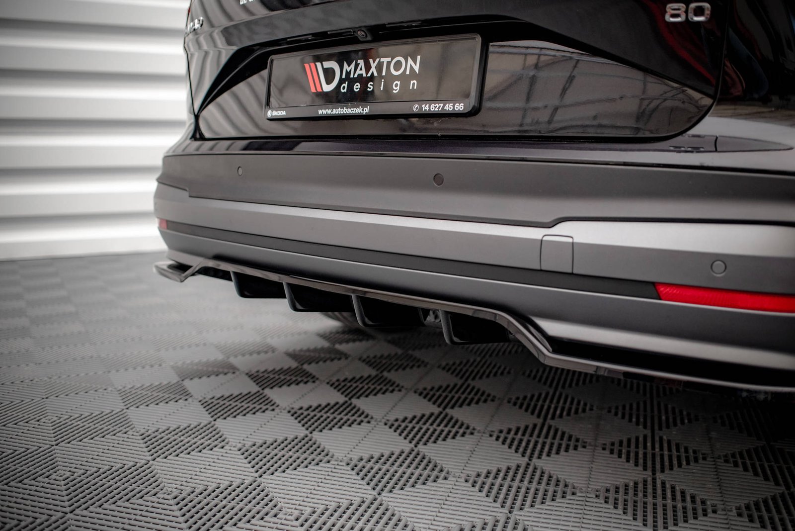 Splitter Trasero (with vertical bars) Skoda Enyaq iV - Imagen 7
