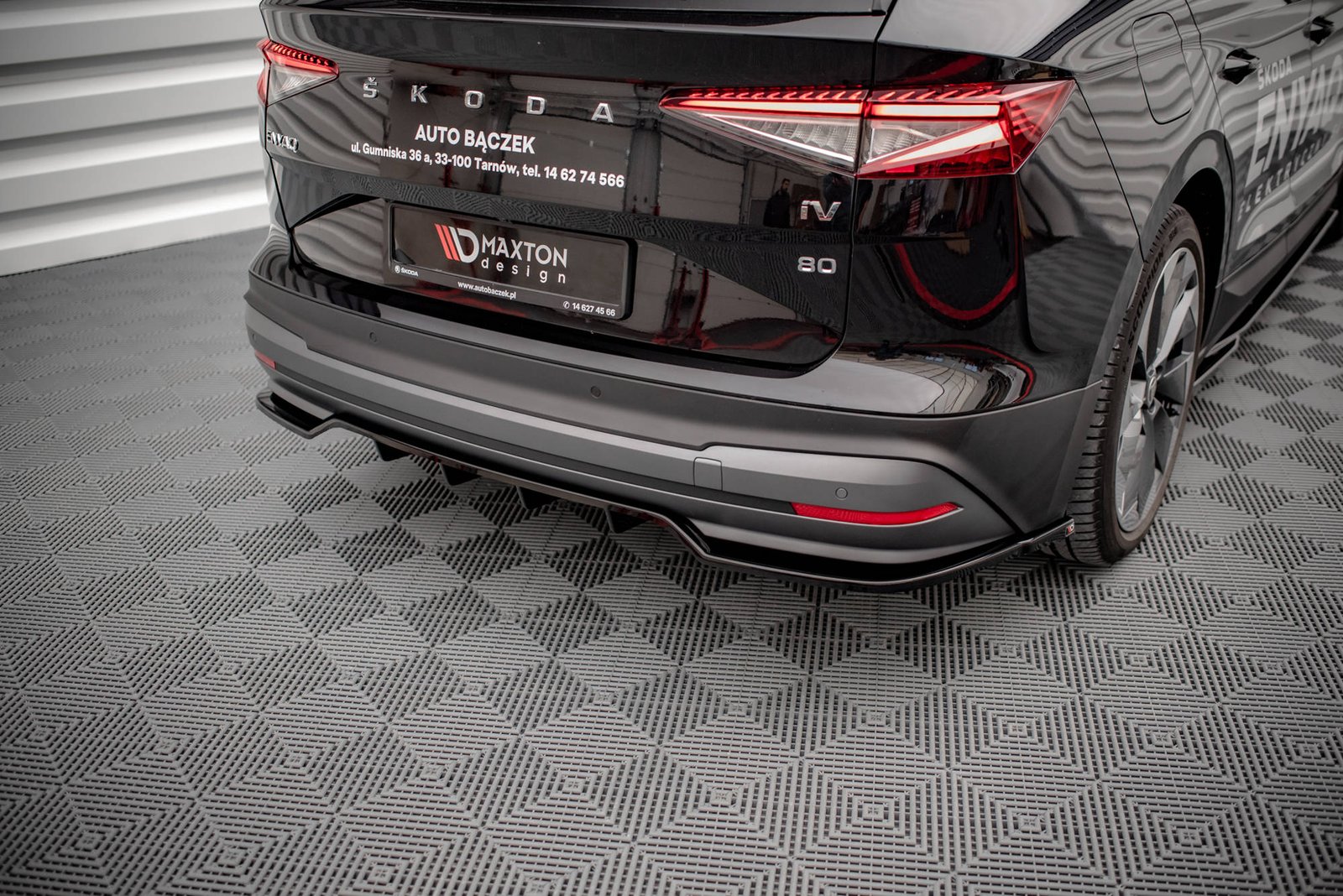 Splitter Trasero (with vertical bars) Skoda Enyaq iV - Imagen 5