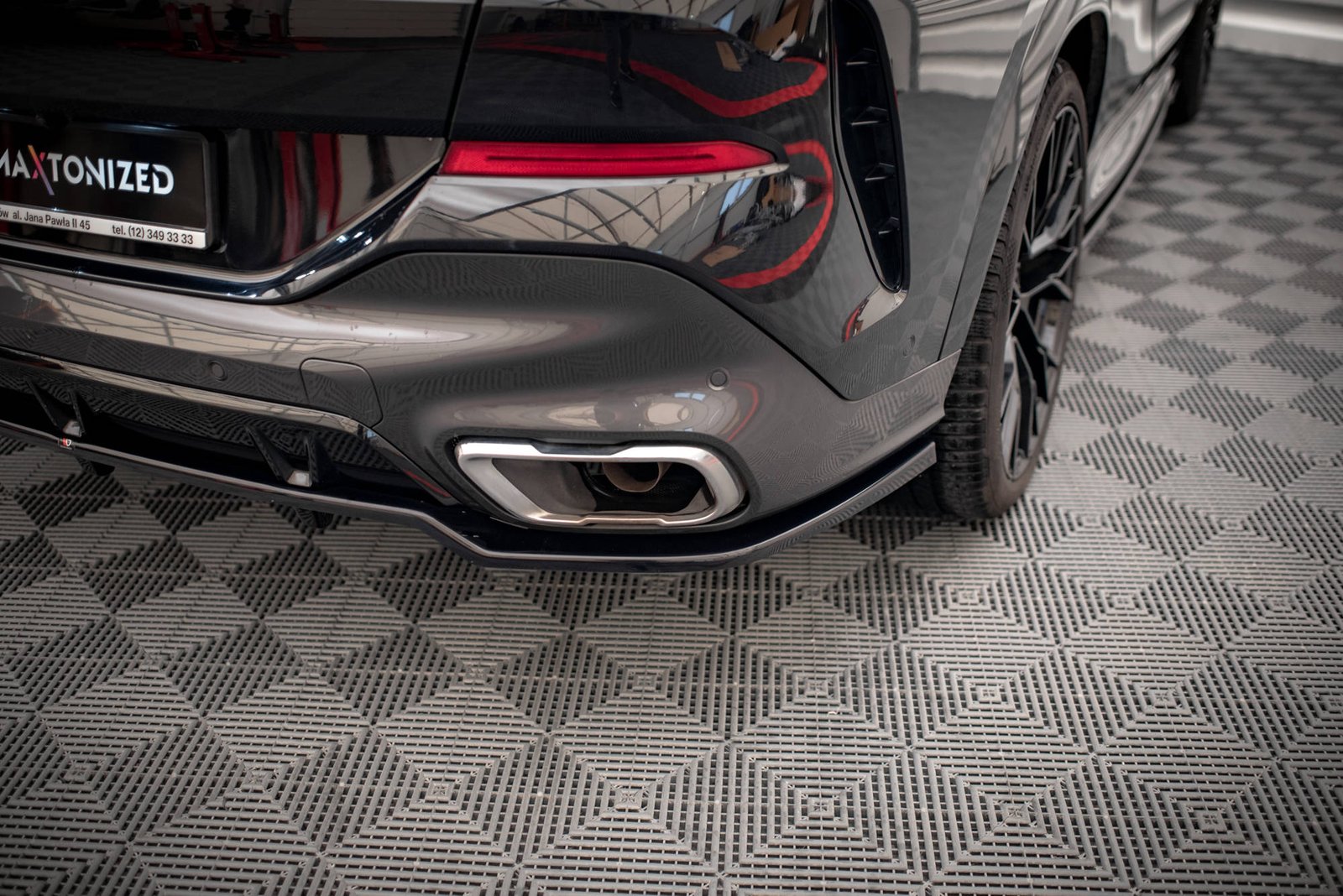 Splitter Trasero (with vertical bars) BMW X6 M-Pack G06 - Imagen 2